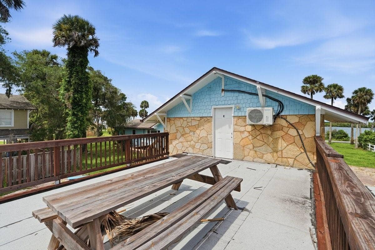 5202 RIVERSIDE DRIVE, Port Orange, FL 32127 5202 RIVERSIDE DRIVE, Port Orange, FL 32127