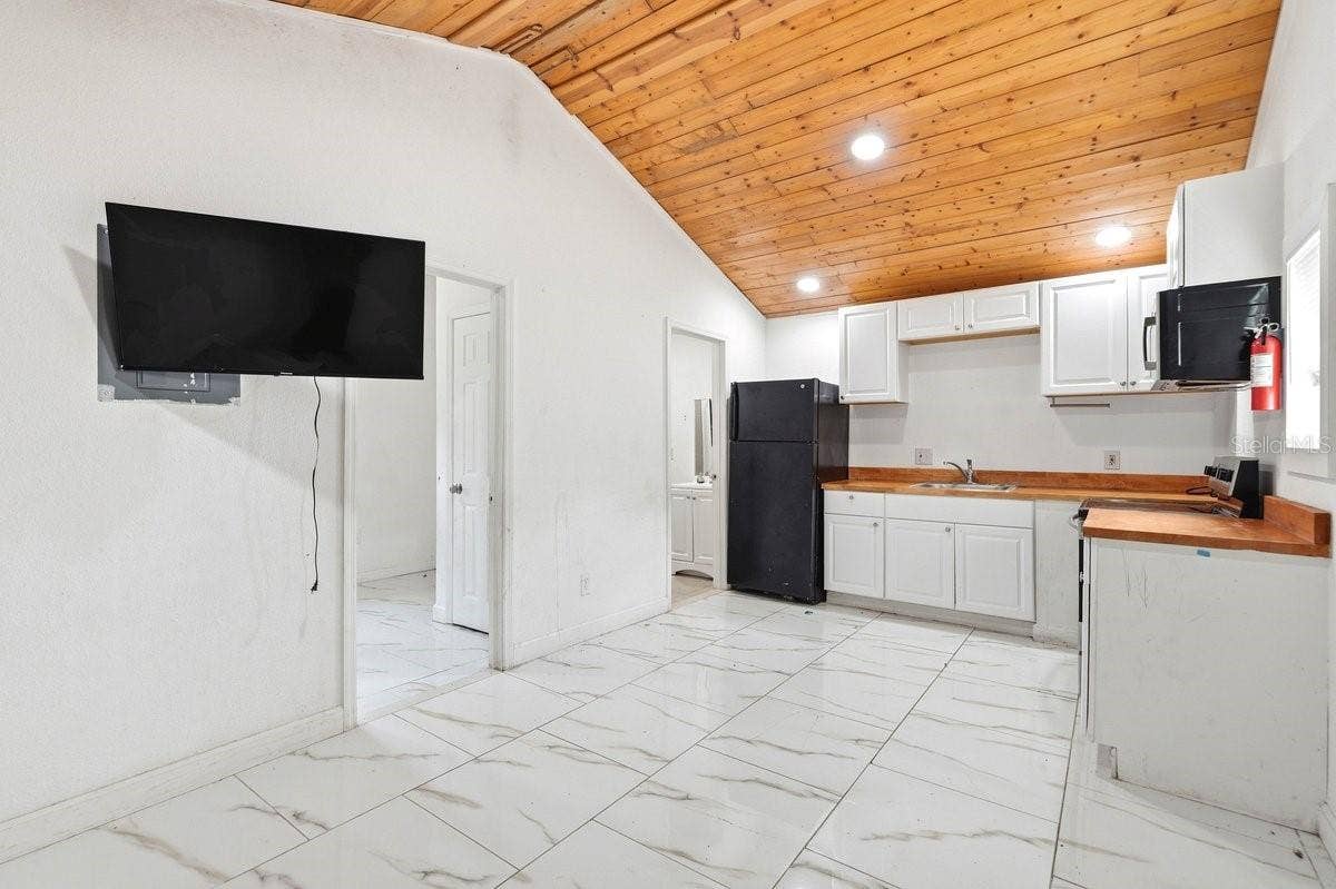 5202 RIVERSIDE DRIVE, Port Orange, FL 32127 5202 RIVERSIDE DRIVE, Port Orange, FL 32127