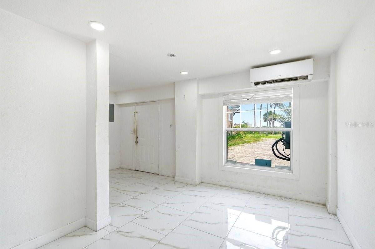 5202 RIVERSIDE DRIVE, Port Orange, FL 32127 5202 RIVERSIDE DRIVE, Port Orange, FL 32127