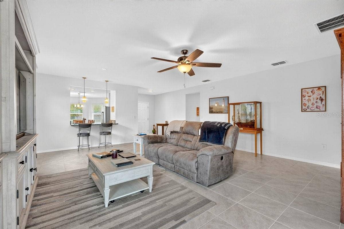 5349 SANDPINE HAVEN LANE, Port Orange, FL 32128 5349 SANDPINE HAVEN LANE, Port Orange, FL 32128