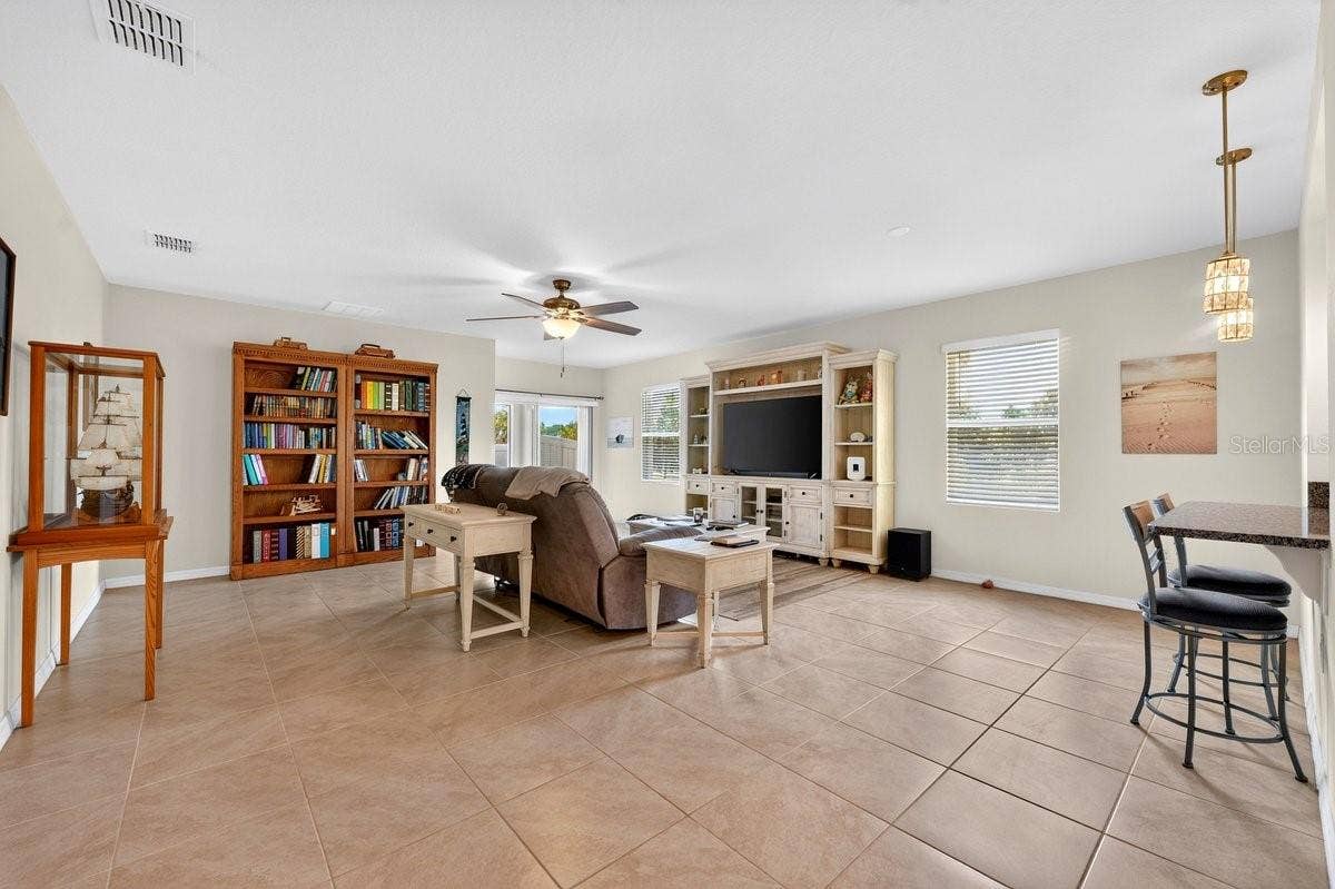 5349 SANDPINE HAVEN LANE, Port Orange, FL 32128 5349 SANDPINE HAVEN LANE, Port Orange, FL 32128