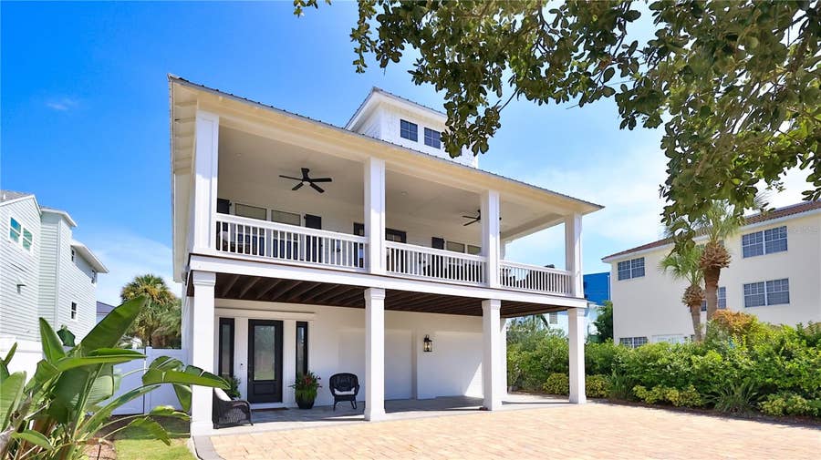 Property photo for 818 OCEAN AVENUE, New Smyrna Beach, FL