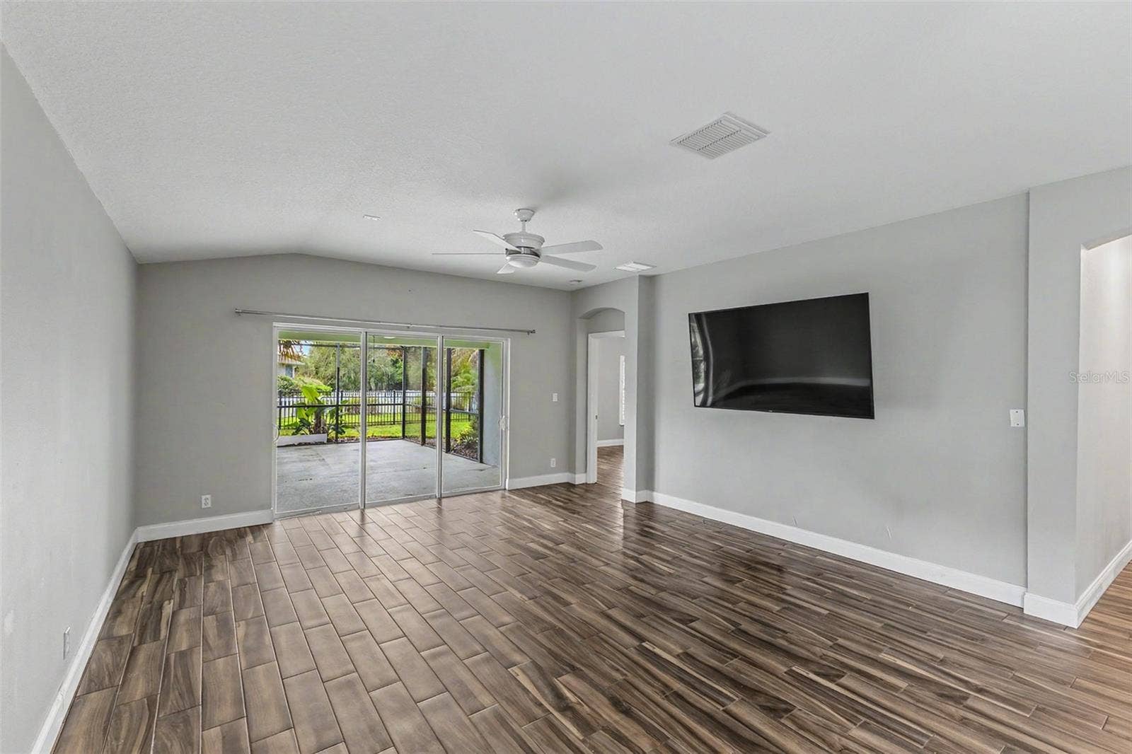 113 WETHERSFIELD CT, Deland, FL 32724 113 WETHERSFIELD CT, Deland, FL 32724