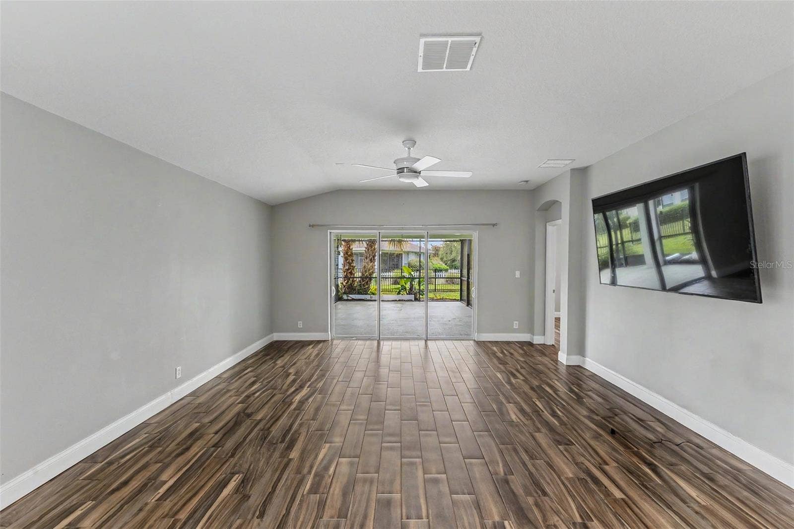 113 WETHERSFIELD CT, Deland, FL 32724 113 WETHERSFIELD CT, Deland, FL 32724