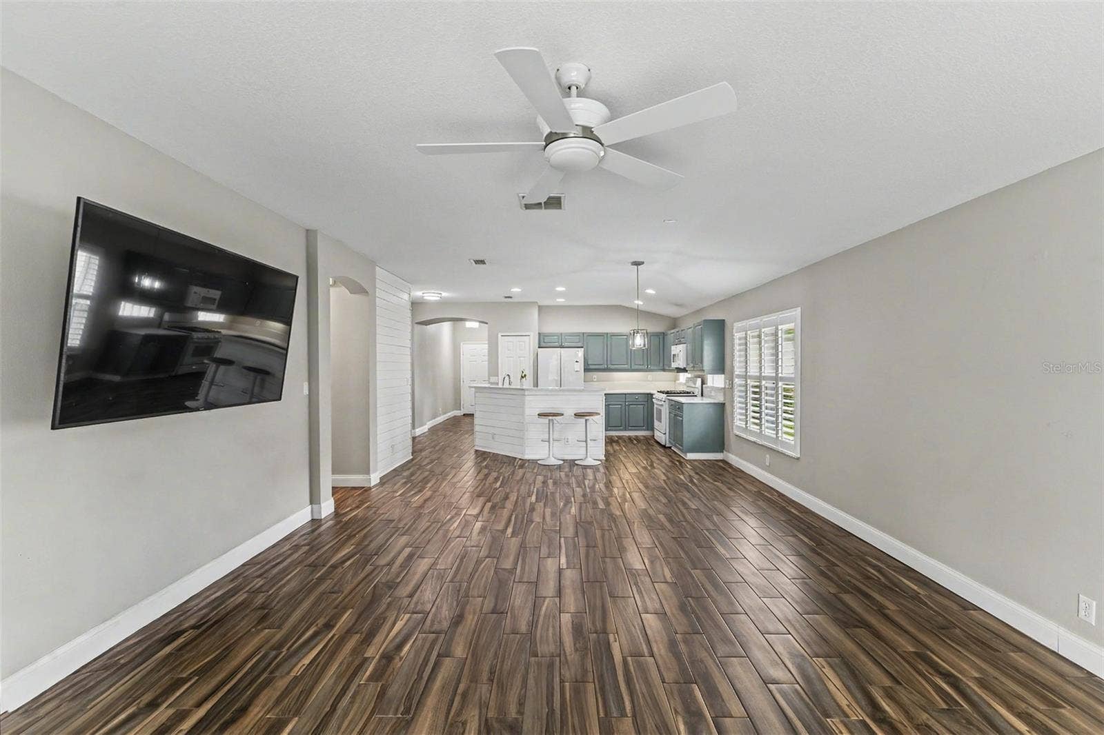 113 WETHERSFIELD CT, Deland, FL 32724 113 WETHERSFIELD CT, Deland, FL 32724