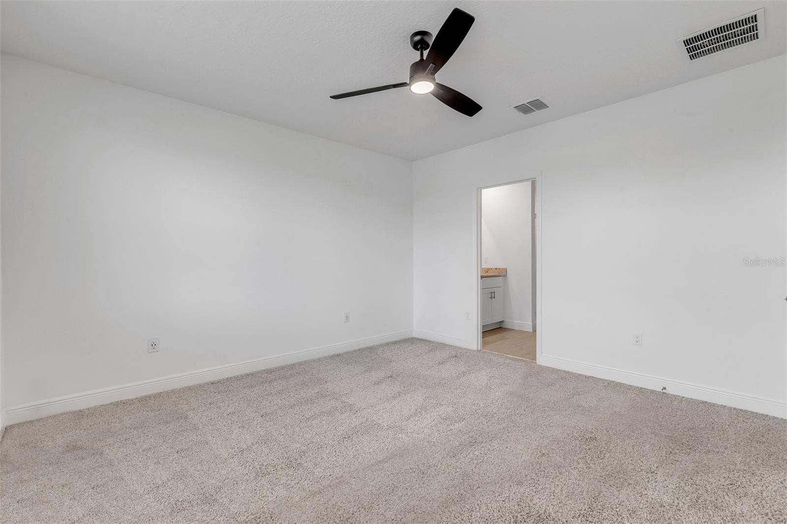 145 LINKS TERRACE BOULEVARD, Daytona Beach, FL 32124 Primary.2