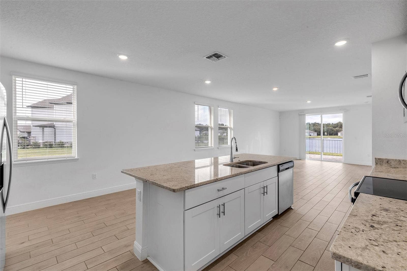145 LINKS TERRACE BOULEVARD, Daytona Beach, FL 32124 Kitchen.3