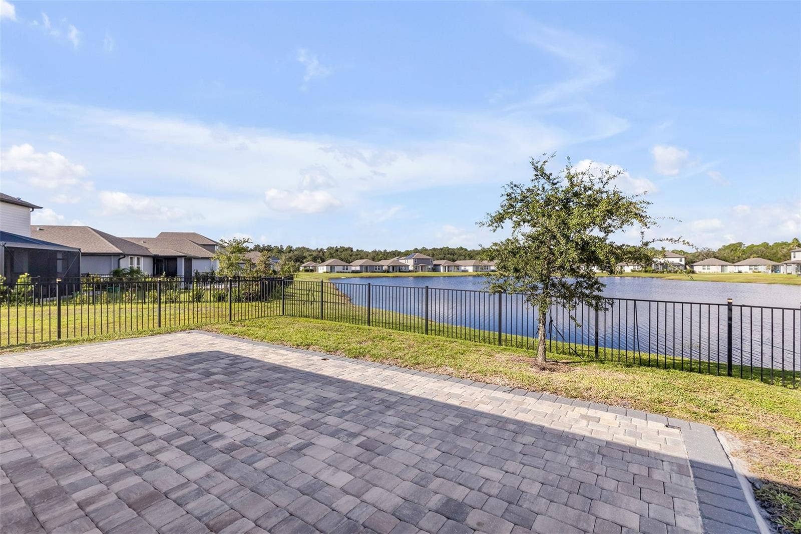 145 LINKS TERRACE BOULEVARD, Daytona Beach, FL 32124 Lakefront!