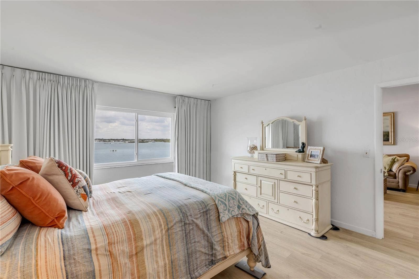 3606 S PENINSULA DRIVE, #205, Port Orange, FL 32127 Exiting the primary bedroom
