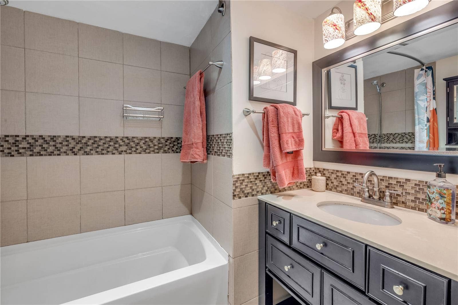 3606 S PENINSULA DRIVE, #205, Port Orange, FL 32127 Primary En Suite Bathroom