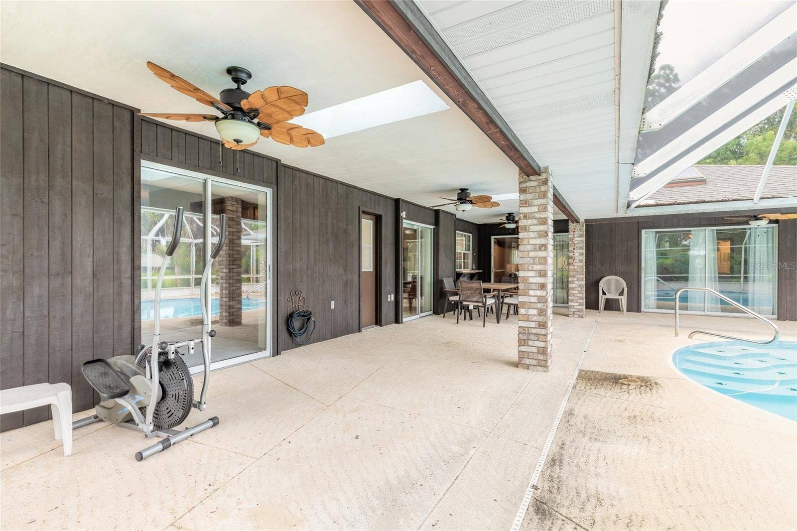 754 PELICAN BAY DRIVE, Daytona Beach, FL 32119 754 PELICAN BAY DRIVE, Daytona Beach, FL 32119