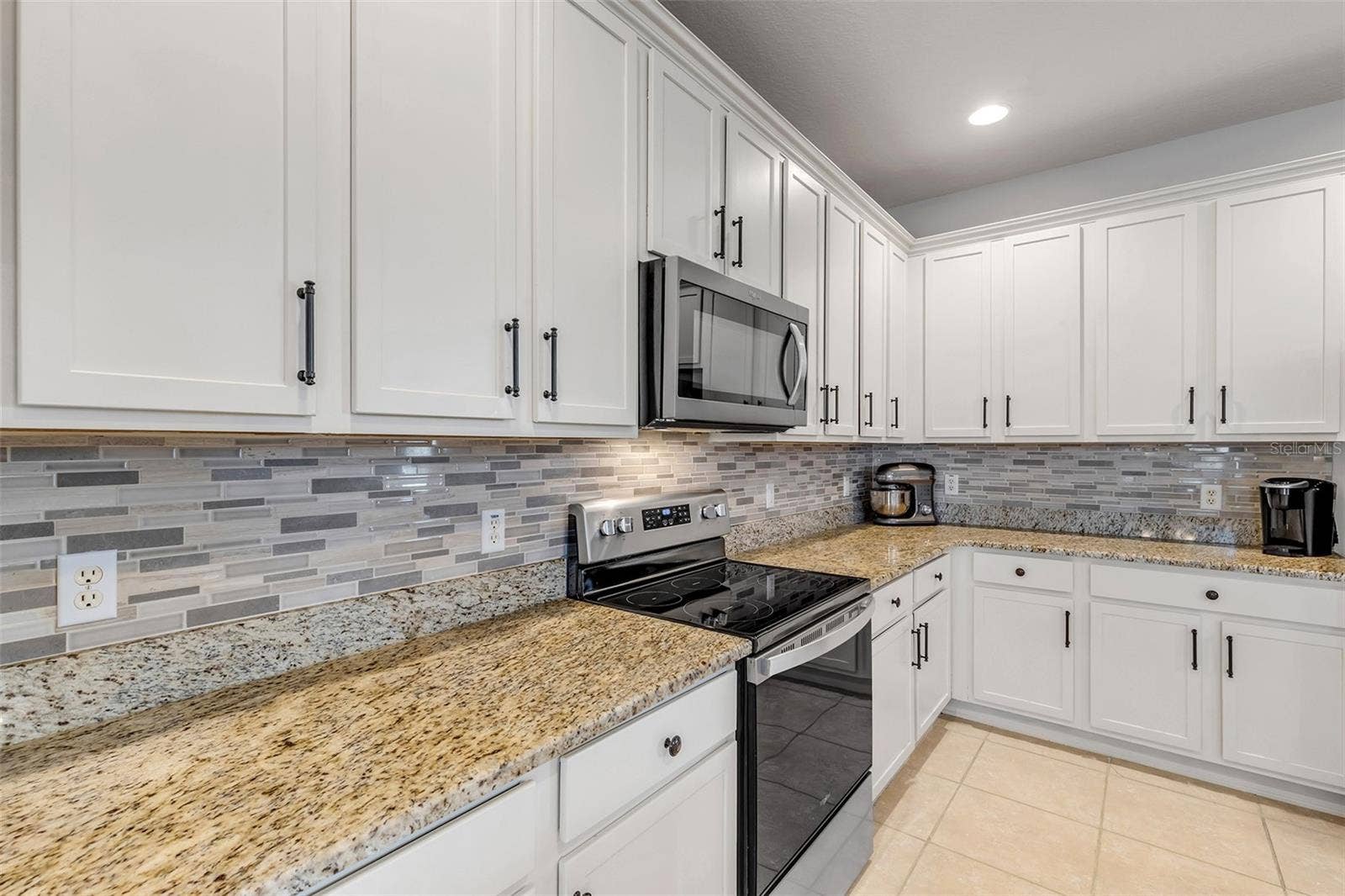 190 EKANA CIRCLE, Daytona Beach, FL 32124 Kitchen.3