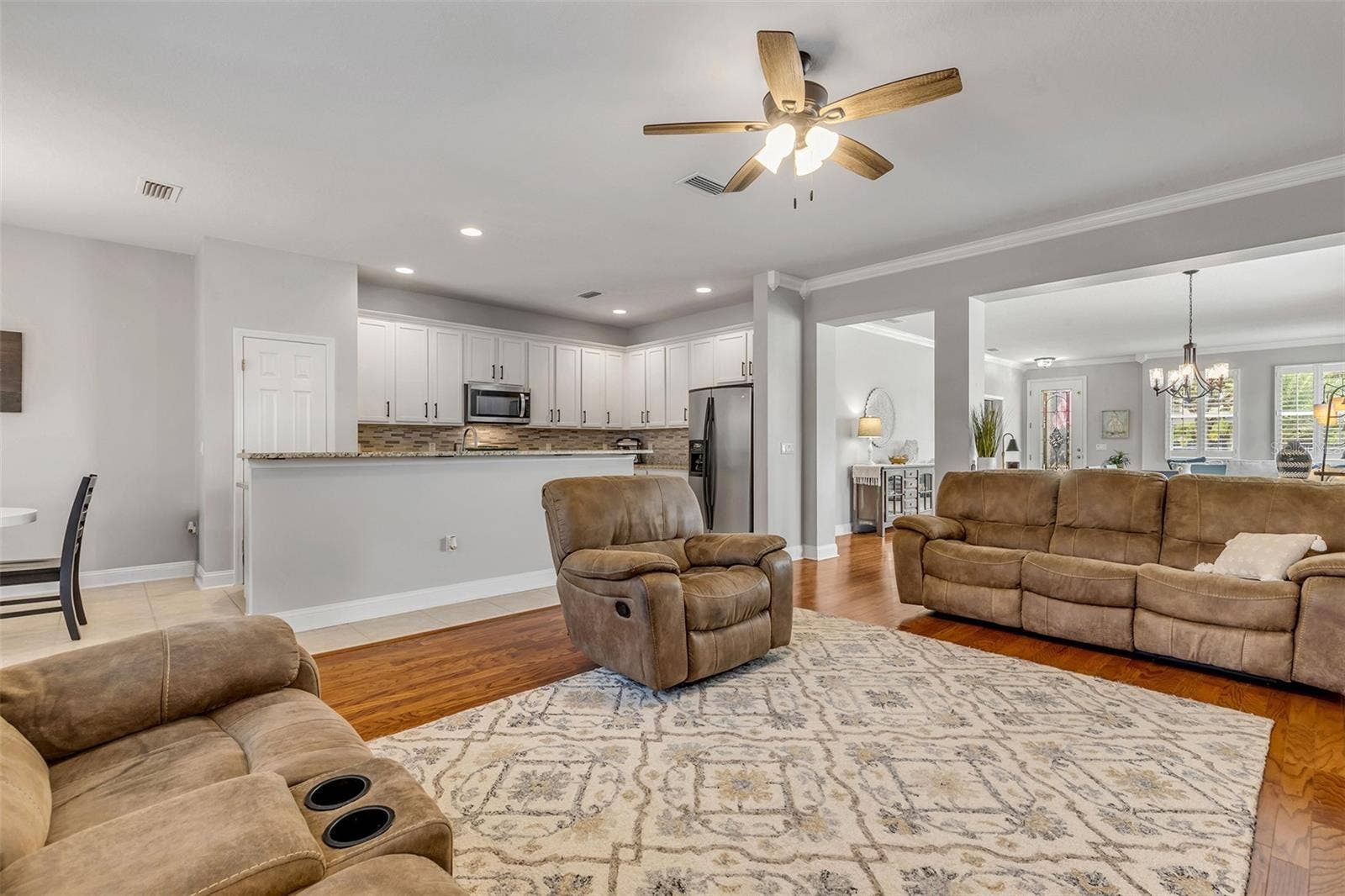 190 EKANA CIRCLE, Daytona Beach, FL 32124 Family Room.5