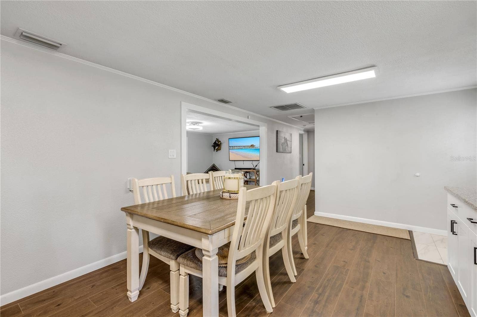 1402 E VOORHIS AVENUE, Deland, FL 32724 1402 E VOORHIS AVENUE, Deland, FL 32724