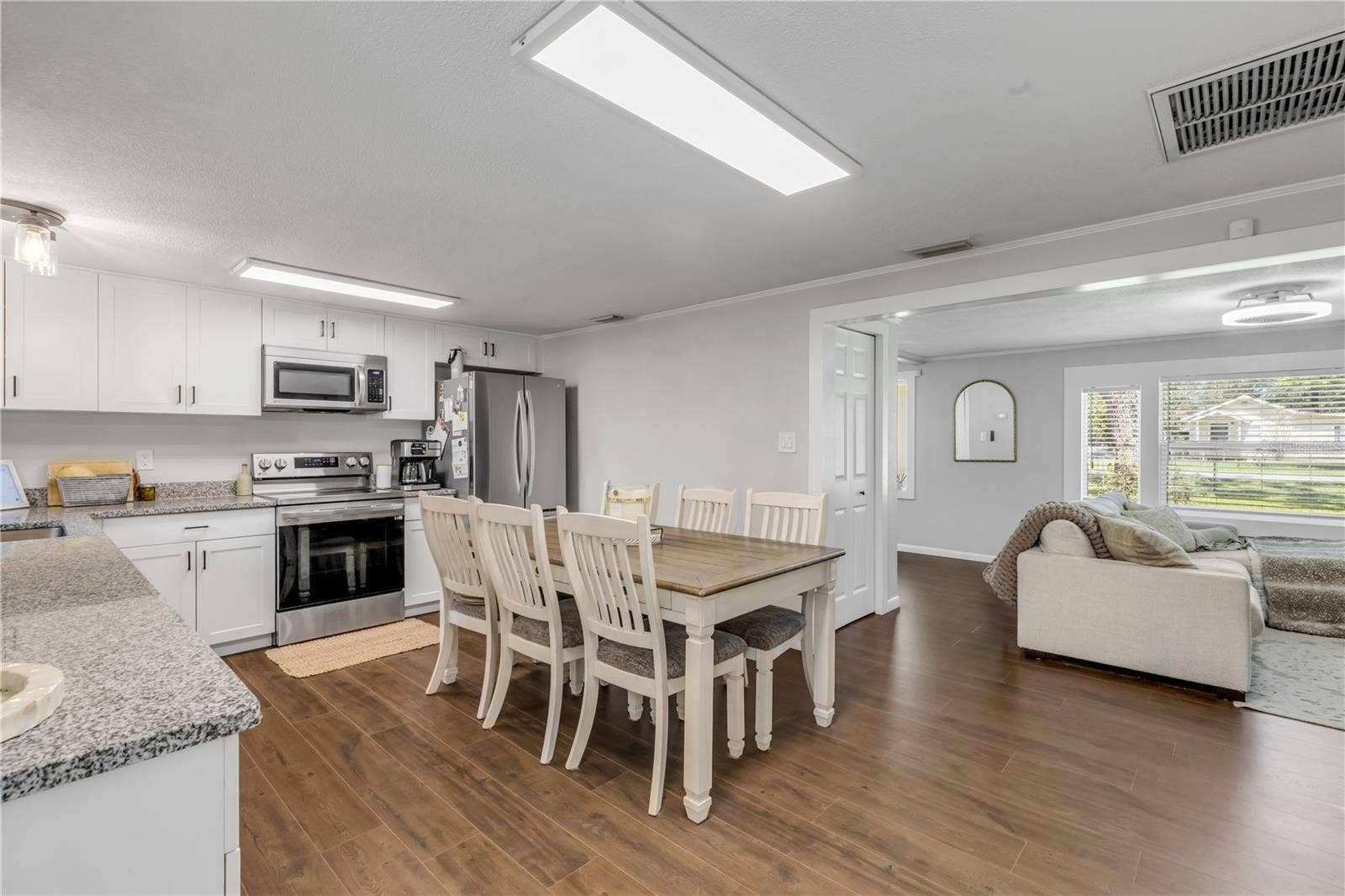 1402 E VOORHIS AVENUE, Deland, FL 32724 1402 E VOORHIS AVENUE, Deland, FL 32724