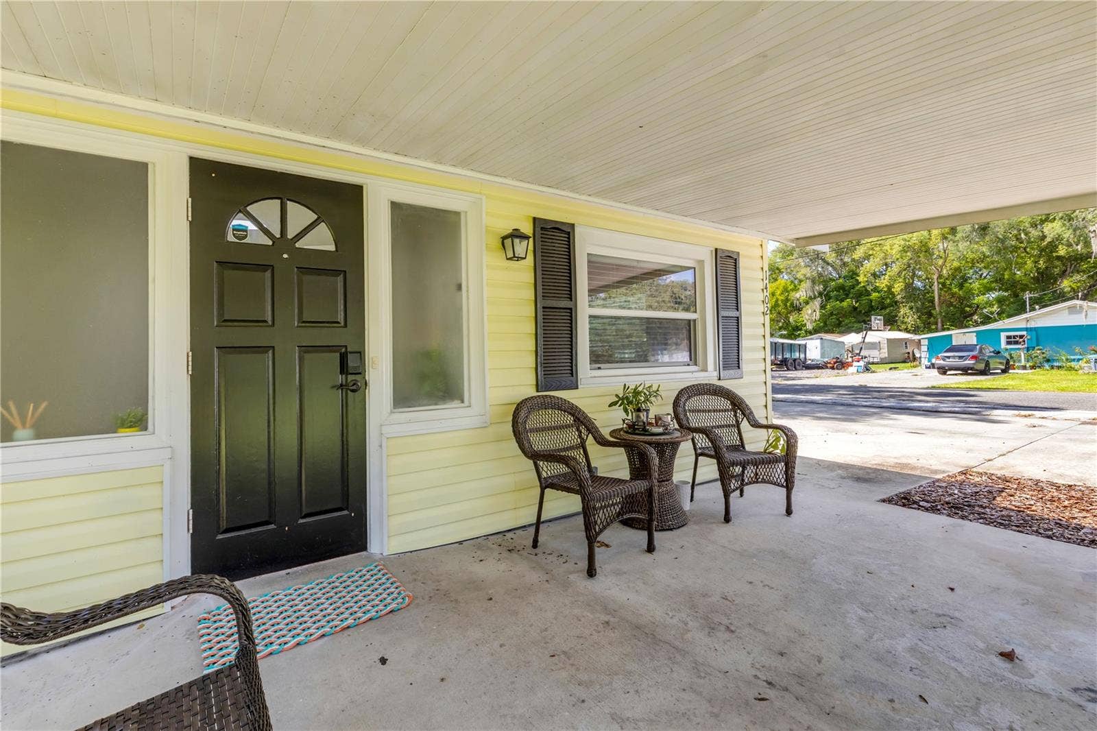 1402 E VOORHIS AVENUE, Deland, FL 32724 1402 E VOORHIS AVENUE, Deland, FL 32724