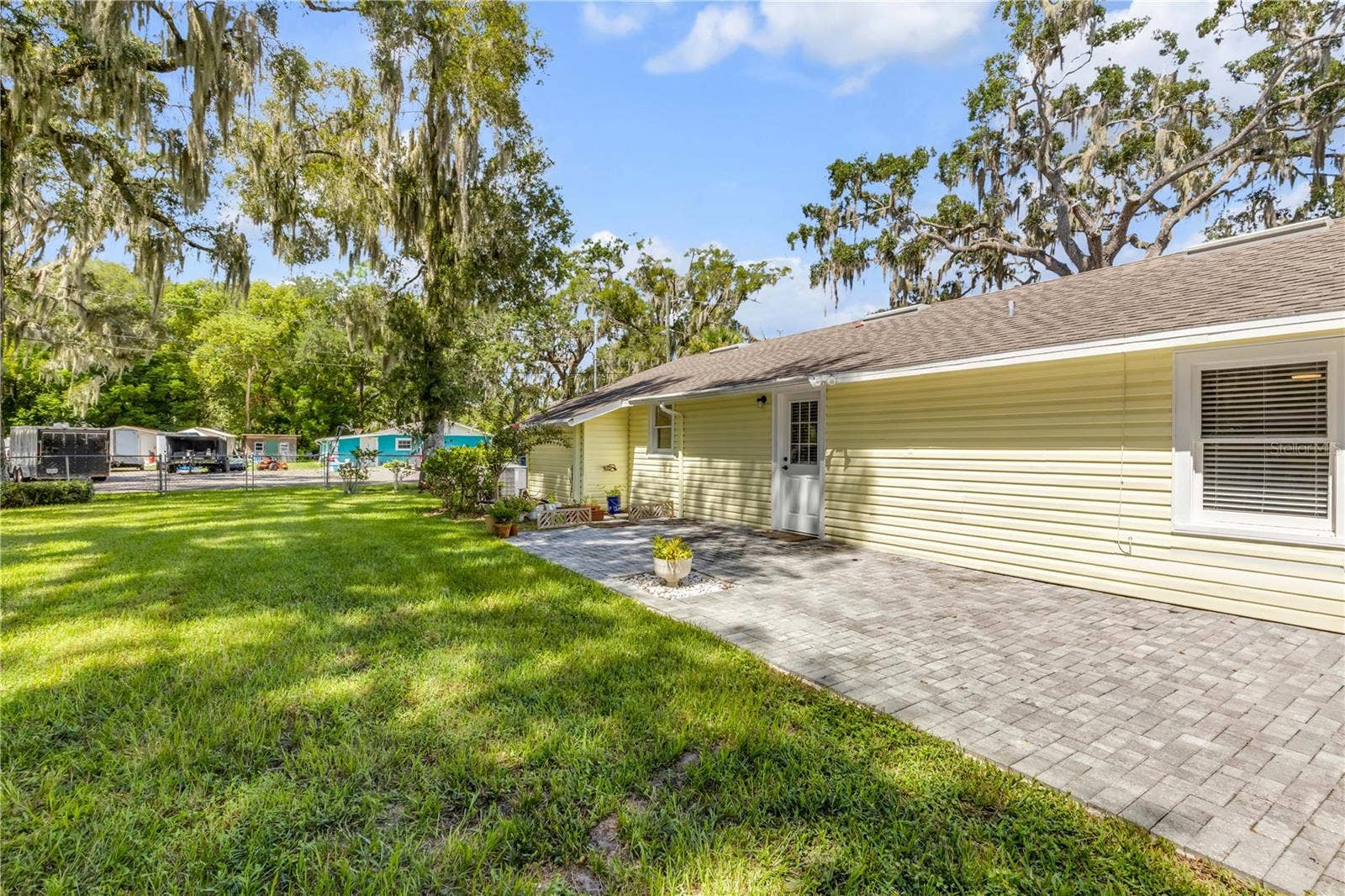 1402 E VOORHIS AVENUE, Deland, FL 32724 1402 E VOORHIS AVENUE, Deland, FL 32724
