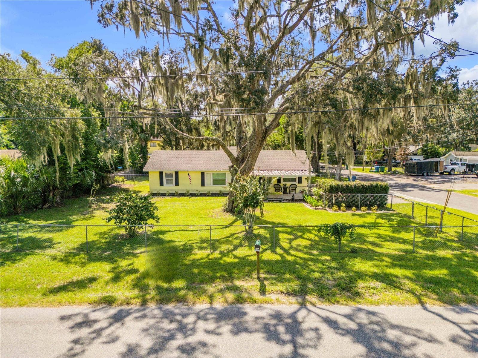 1402 E VOORHIS AVENUE, Deland, FL 32724 1402 E VOORHIS AVENUE, Deland, FL 32724