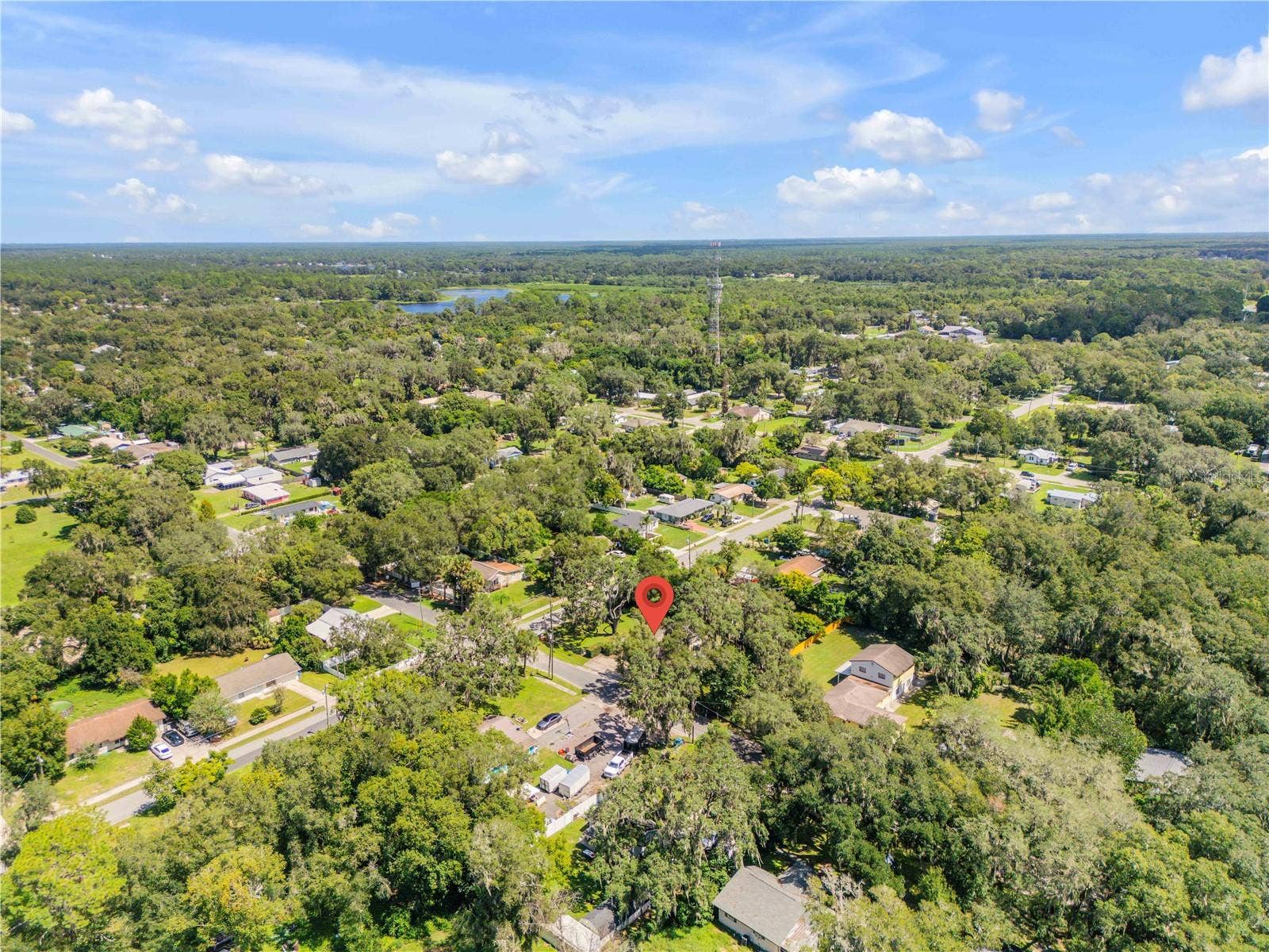 1402 E VOORHIS AVENUE, Deland, FL 32724 1402 E VOORHIS AVENUE, Deland, FL 32724