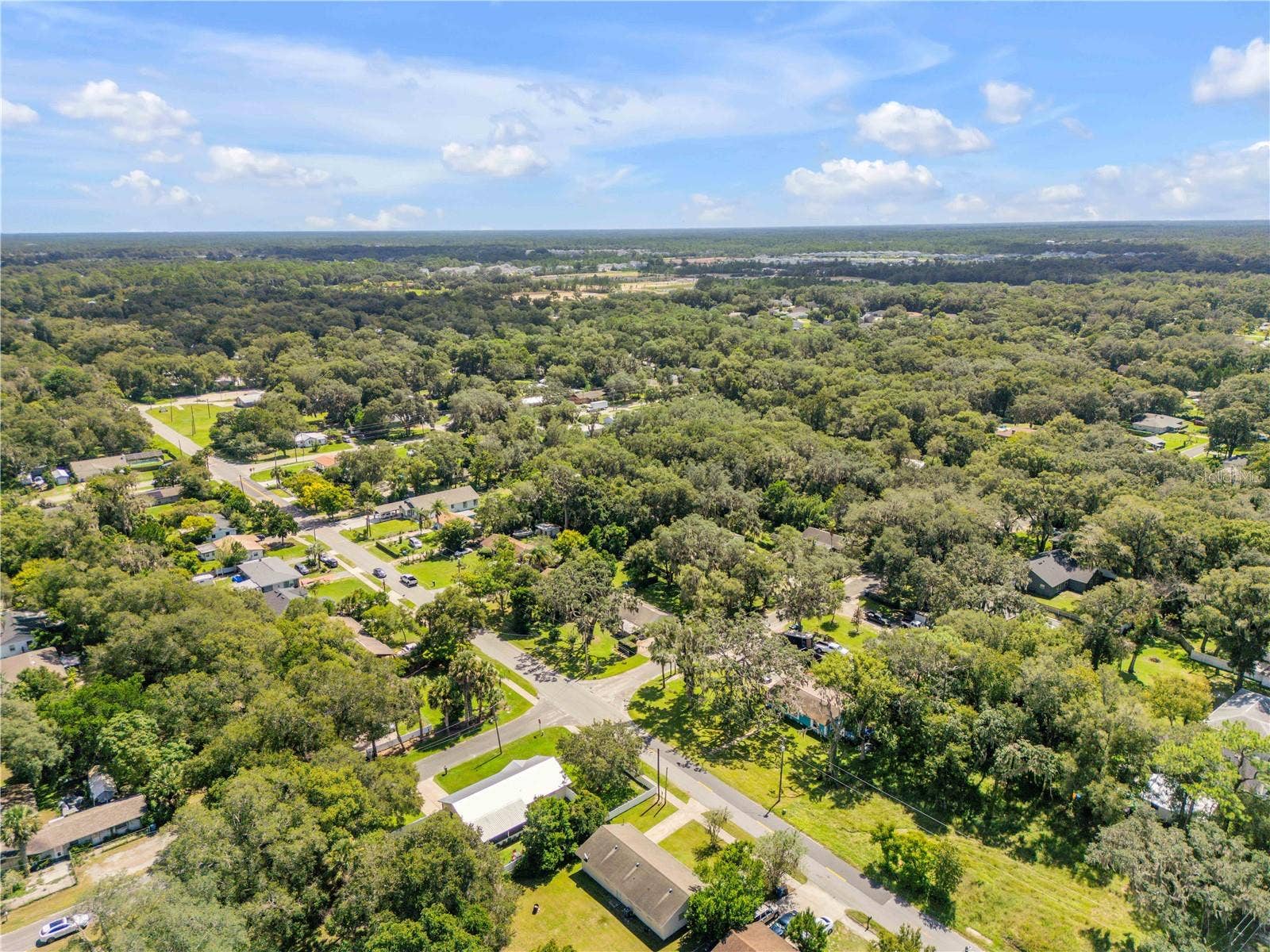 1402 E VOORHIS AVENUE, Deland, FL 32724 1402 E VOORHIS AVENUE, Deland, FL 32724