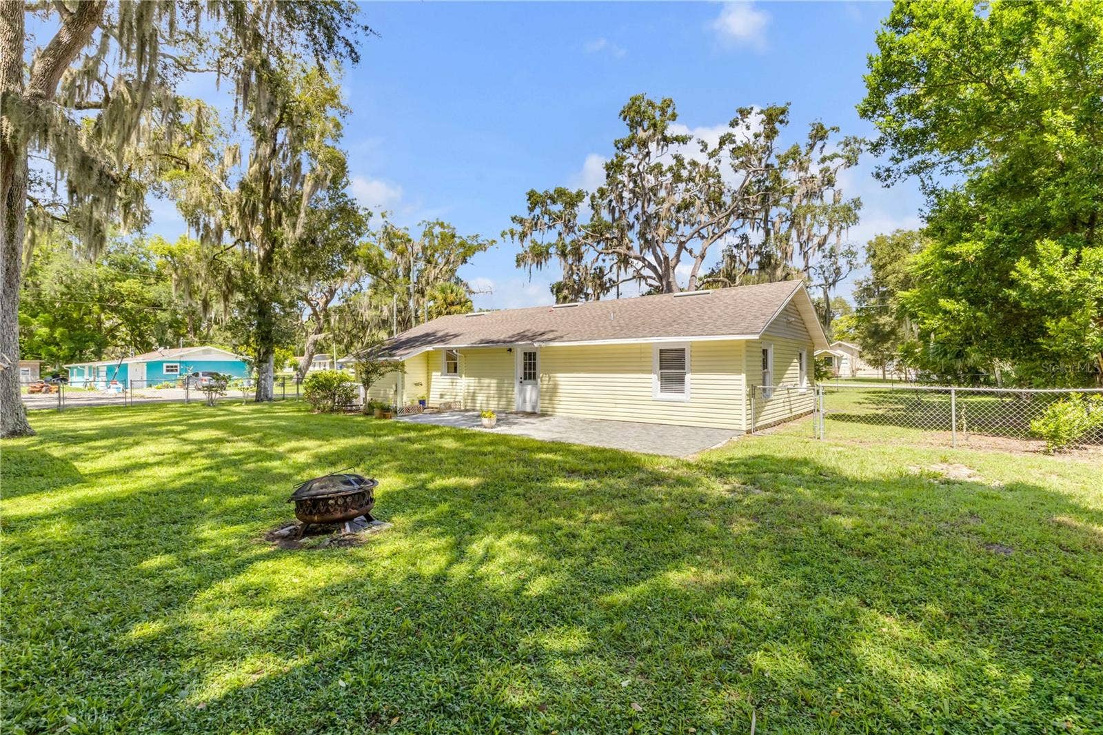 1402 E VOORHIS AVENUE, Deland, FL 32724 1402 E VOORHIS AVENUE, Deland, FL 32724