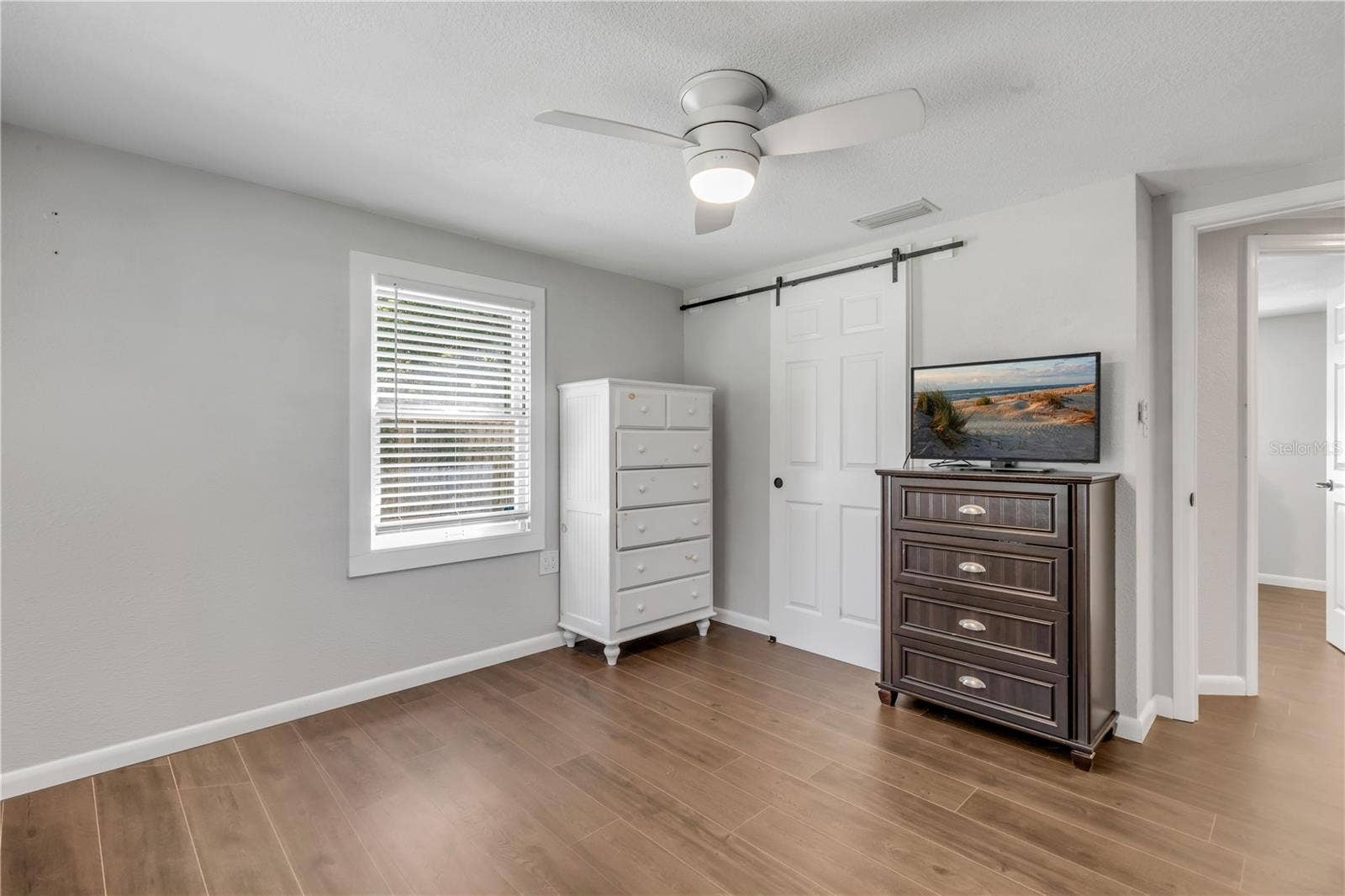 1402 E VOORHIS AVENUE, Deland, FL 32724 1402 E VOORHIS AVENUE, Deland, FL 32724