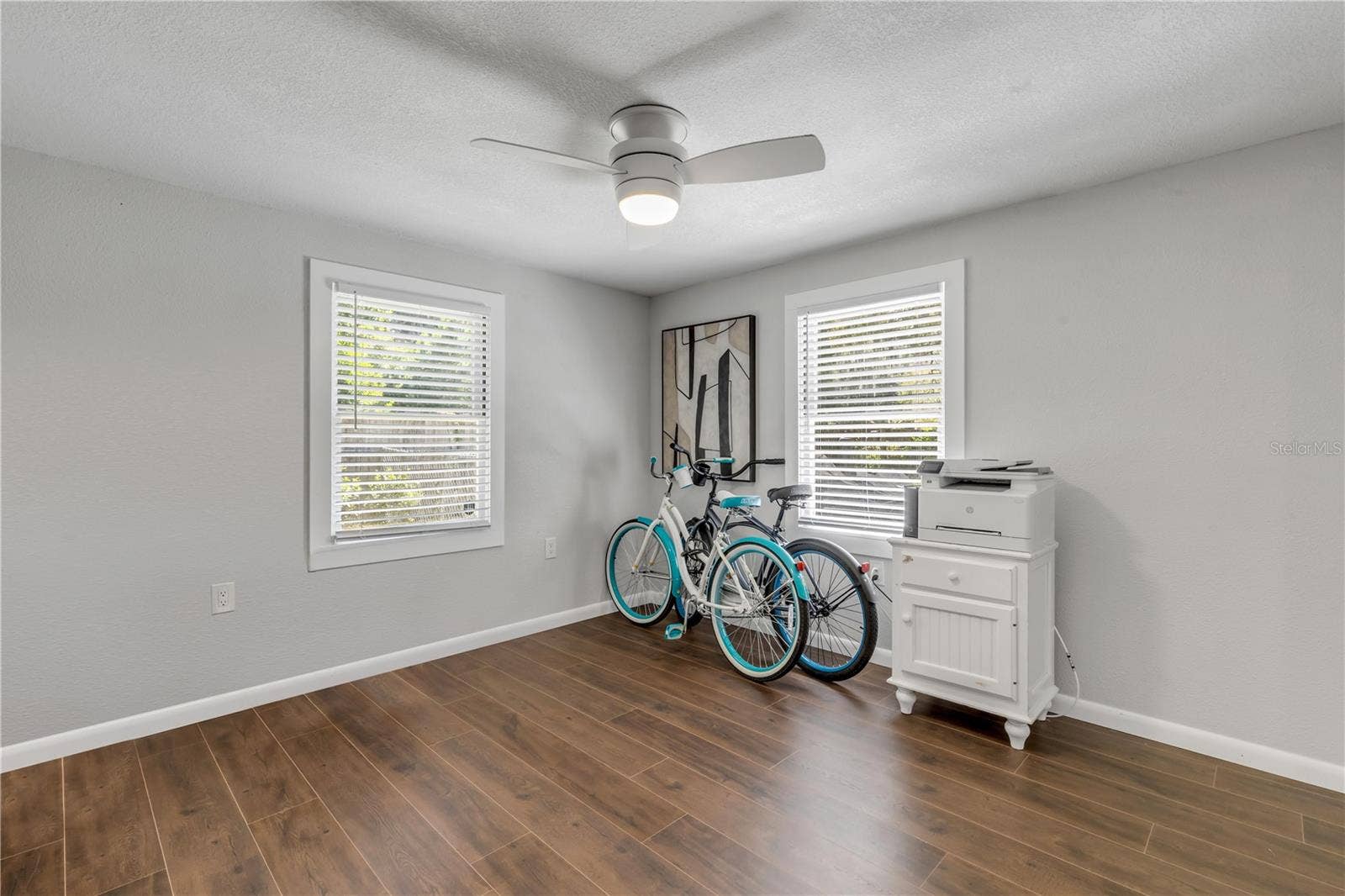 1402 E VOORHIS AVENUE, Deland, FL 32724 1402 E VOORHIS AVENUE, Deland, FL 32724