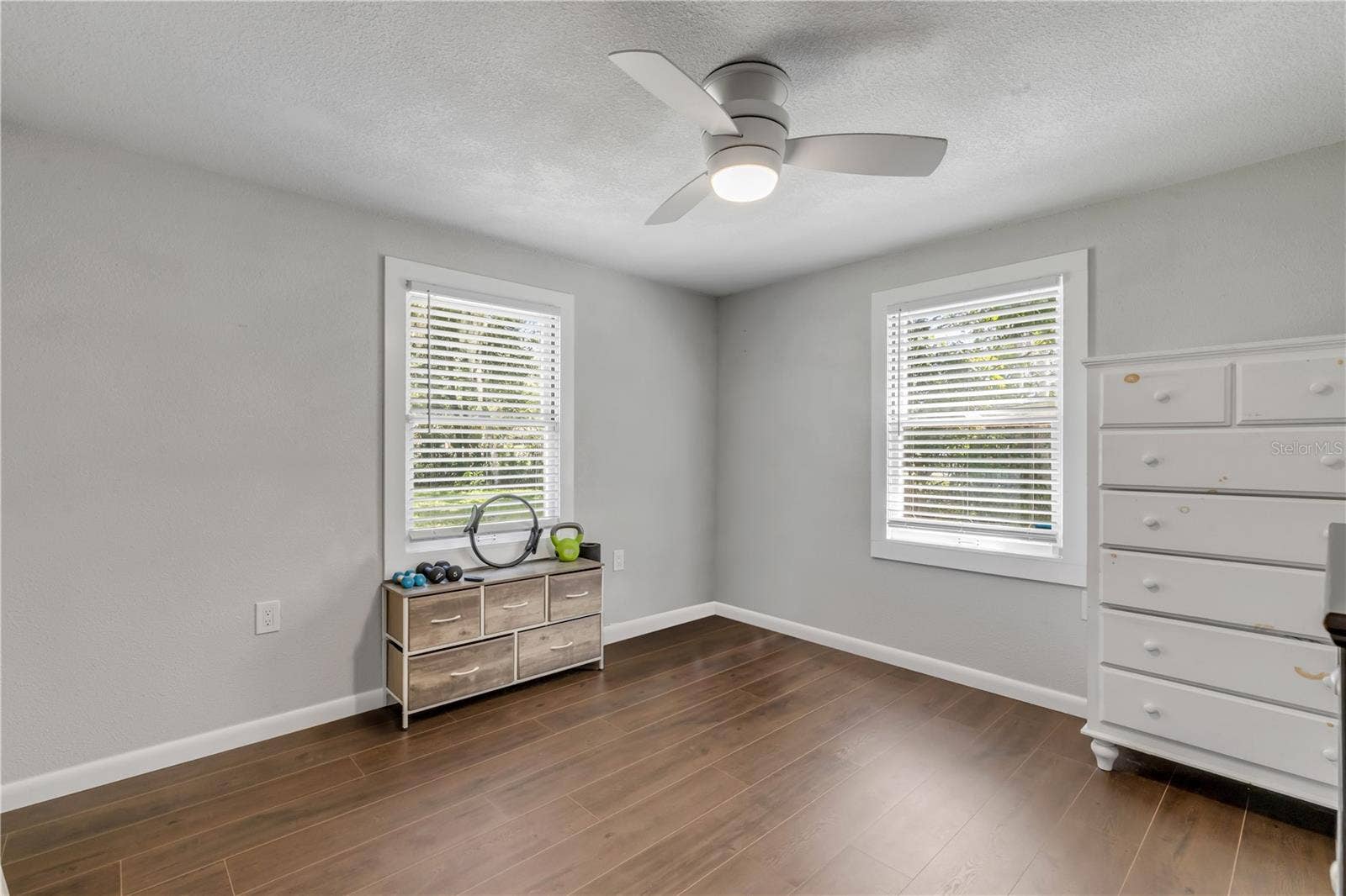 1402 E VOORHIS AVENUE, Deland, FL 32724 1402 E VOORHIS AVENUE, Deland, FL 32724