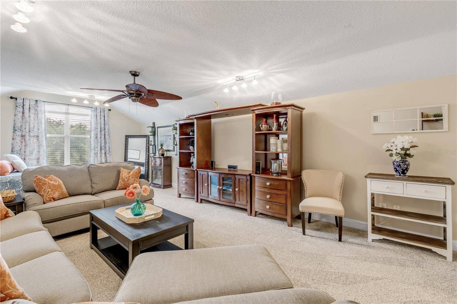 1031 HAMPSTEAD LANE, Ormond Beach, FL 32174 1031 HAMPSTEAD LANE, Ormond Beach, FL 32174
