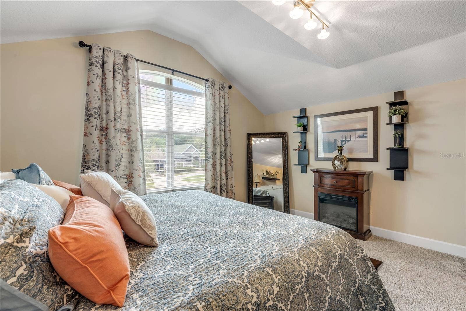1031 HAMPSTEAD LANE, Ormond Beach, FL 32174 1031 HAMPSTEAD LANE, Ormond Beach, FL 32174