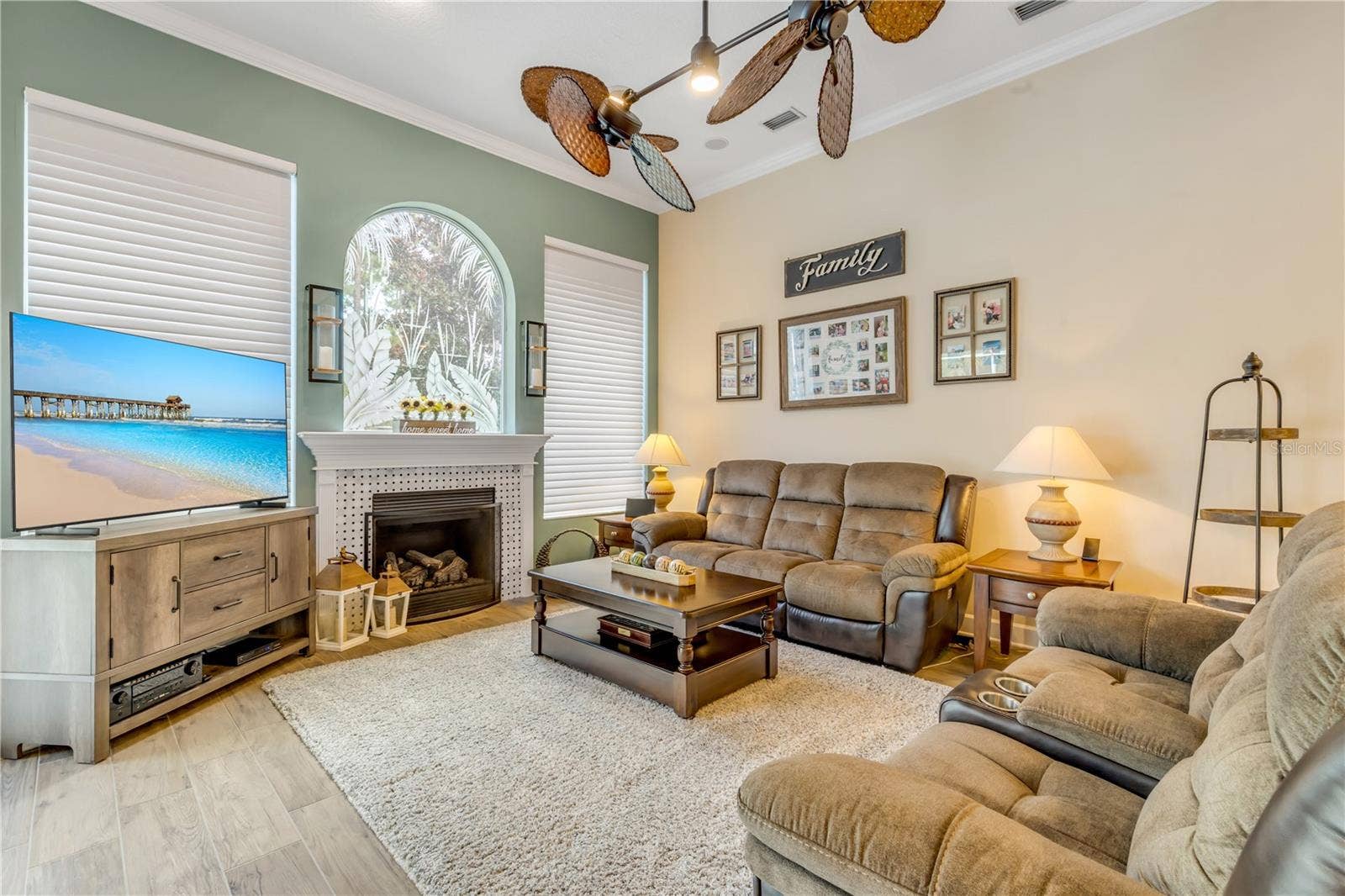 1031 HAMPSTEAD LANE, Ormond Beach, FL 32174 1031 HAMPSTEAD LANE, Ormond Beach, FL 32174