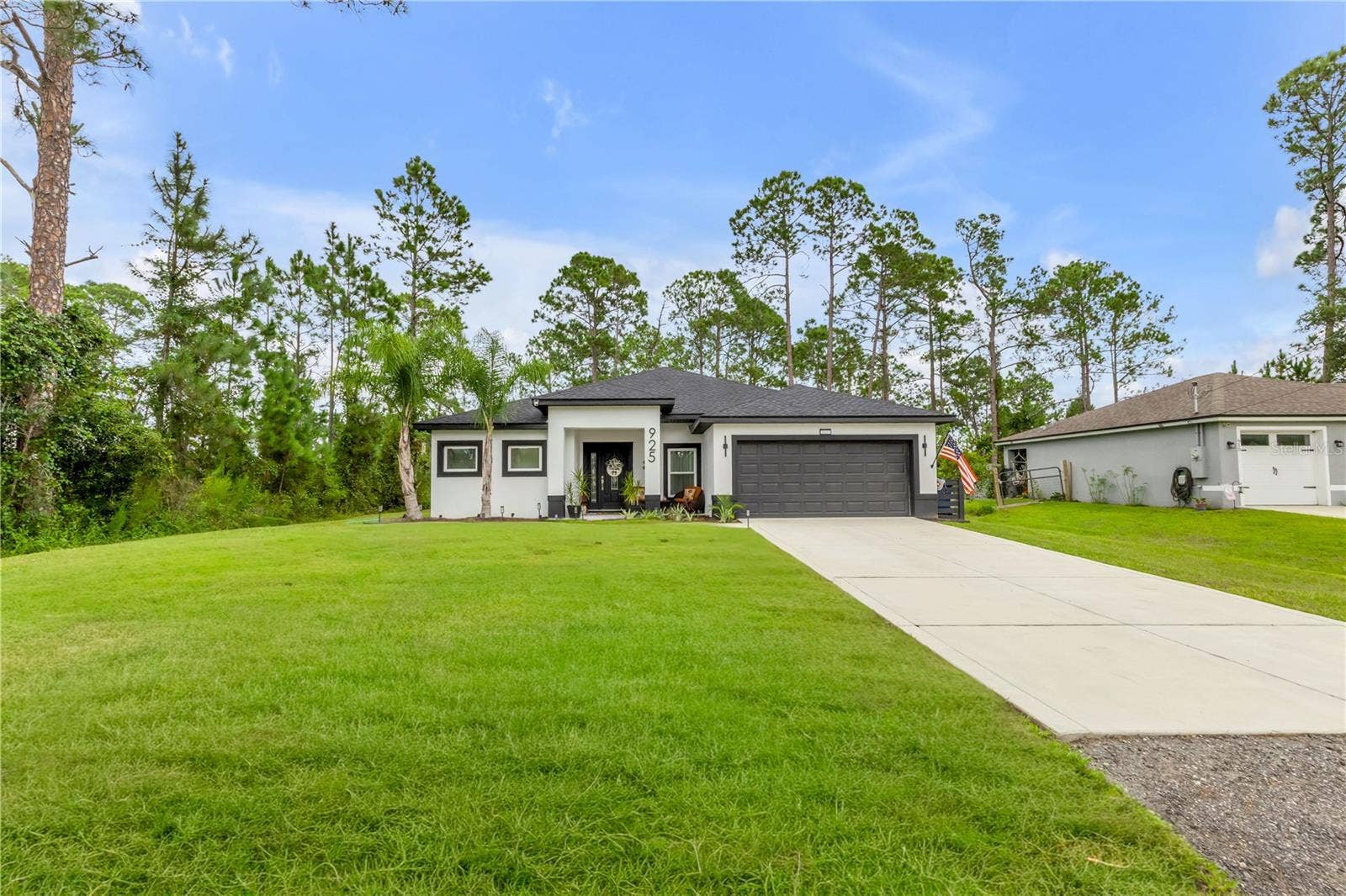 925 11TH AVENUE, Deland, FL 32724 925 11TH AVENUE, Deland, FL 32724