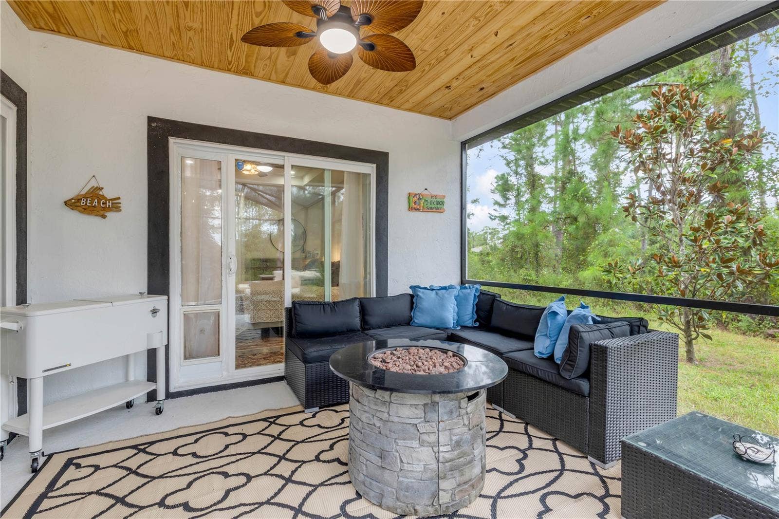 925 11TH AVENUE, Deland, FL 32724 925 11TH AVENUE, Deland, FL 32724