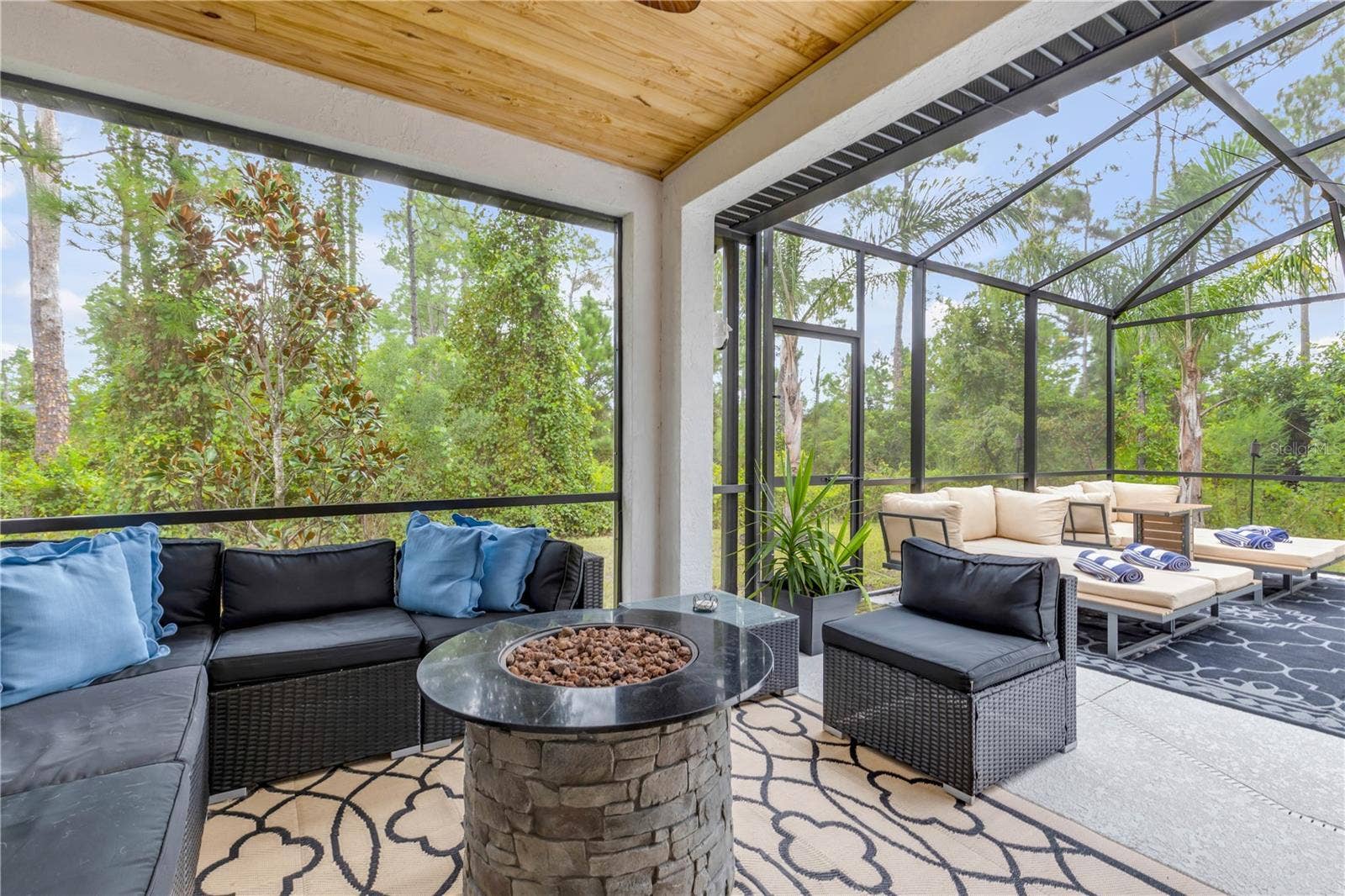 925 11TH AVENUE, Deland, FL 32724 925 11TH AVENUE, Deland, FL 32724