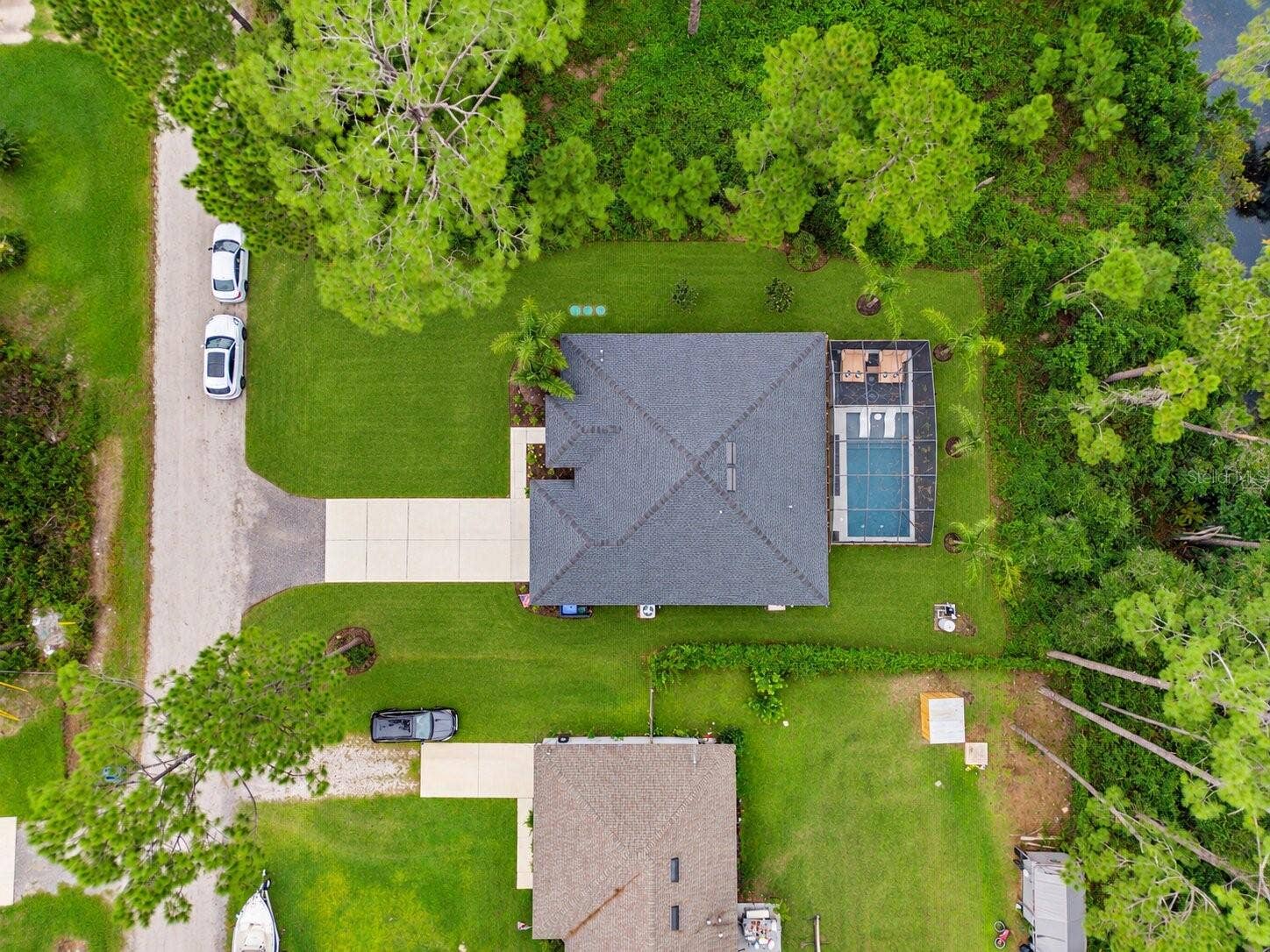 925 11TH AVENUE, Deland, FL 32724 925 11TH AVENUE, Deland, FL 32724