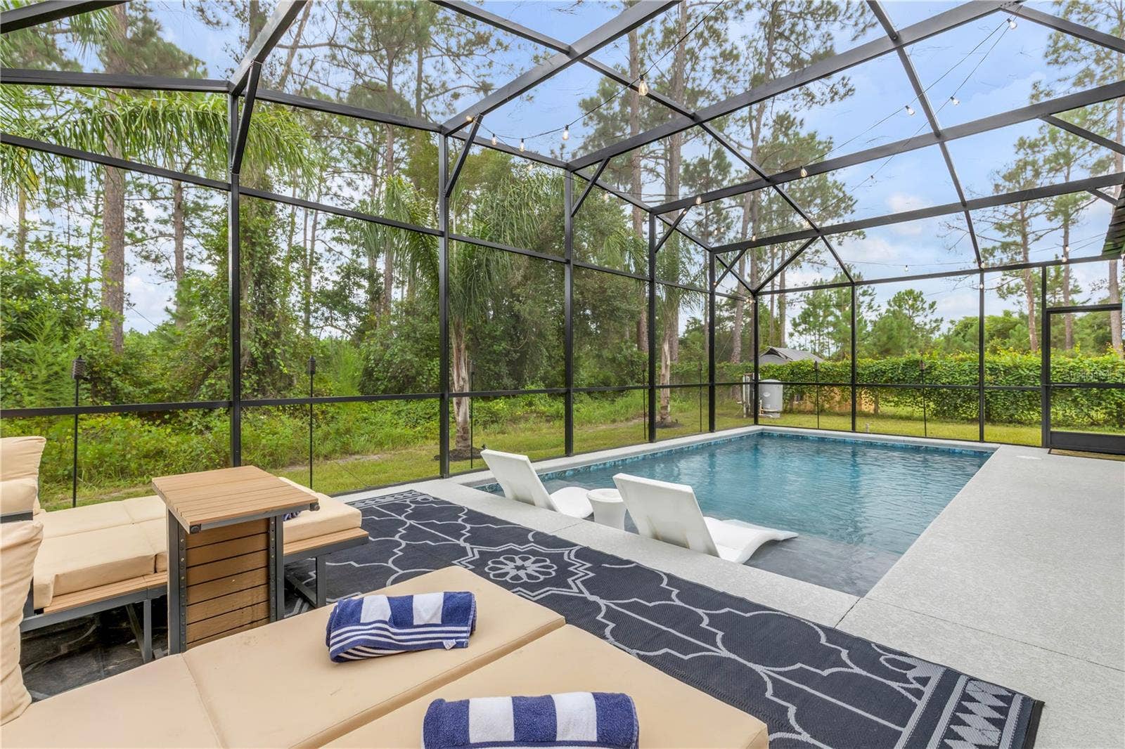 925 11TH AVENUE, Deland, FL 32724 925 11TH AVENUE, Deland, FL 32724