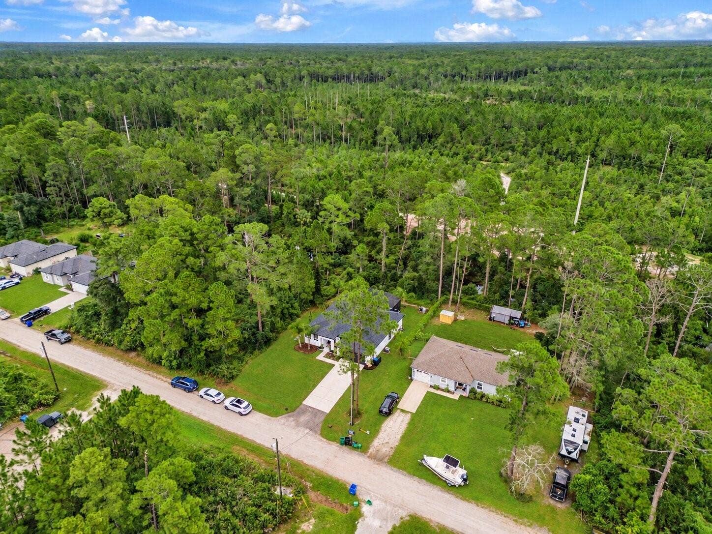 925 11TH AVENUE, Deland, FL 32724 925 11TH AVENUE, Deland, FL 32724