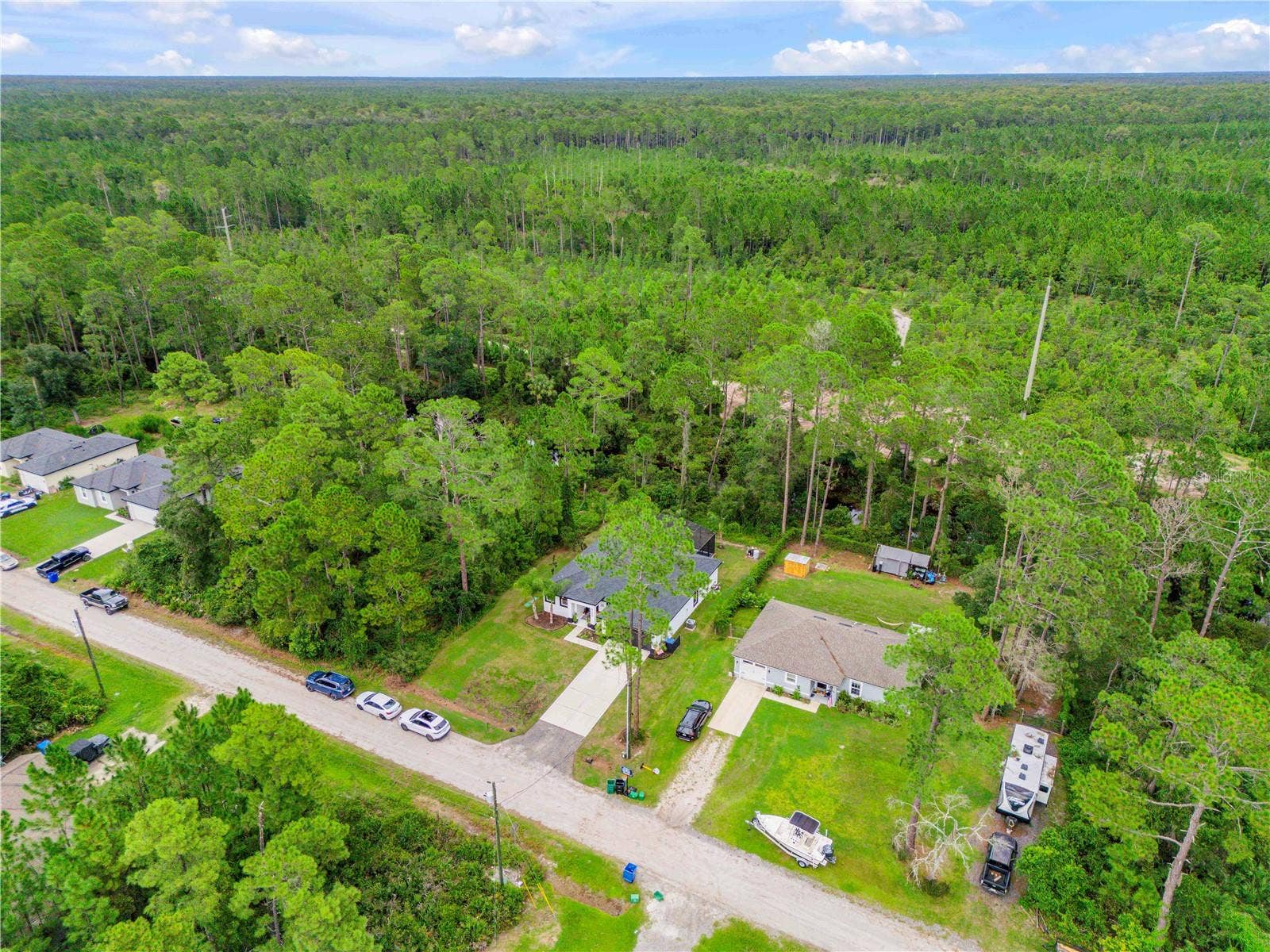 925 11TH AVENUE, Deland, FL 32724 925 11TH AVENUE, Deland, FL 32724