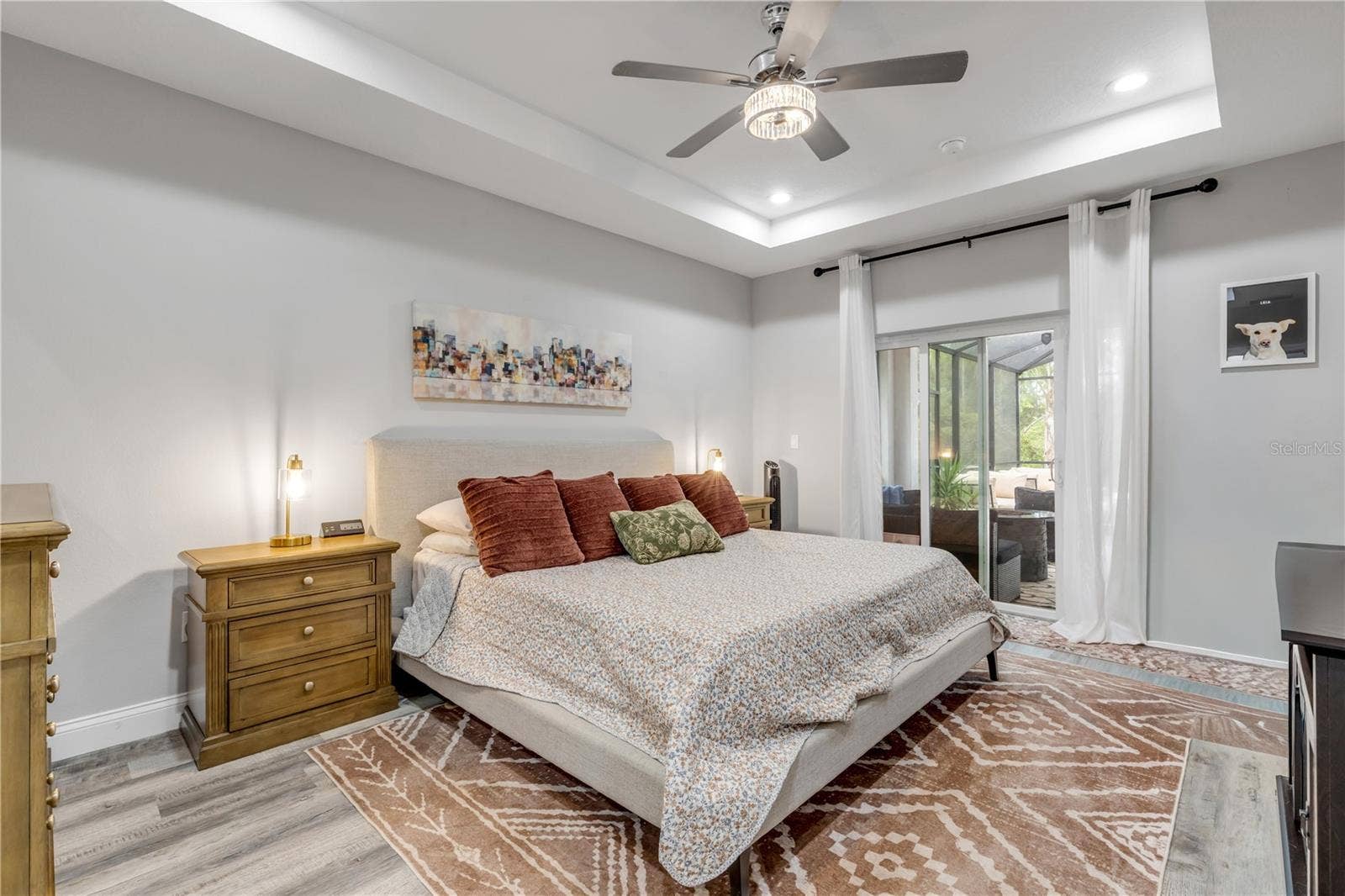 925 11TH AVENUE, Deland, FL 32724 925 11TH AVENUE, Deland, FL 32724