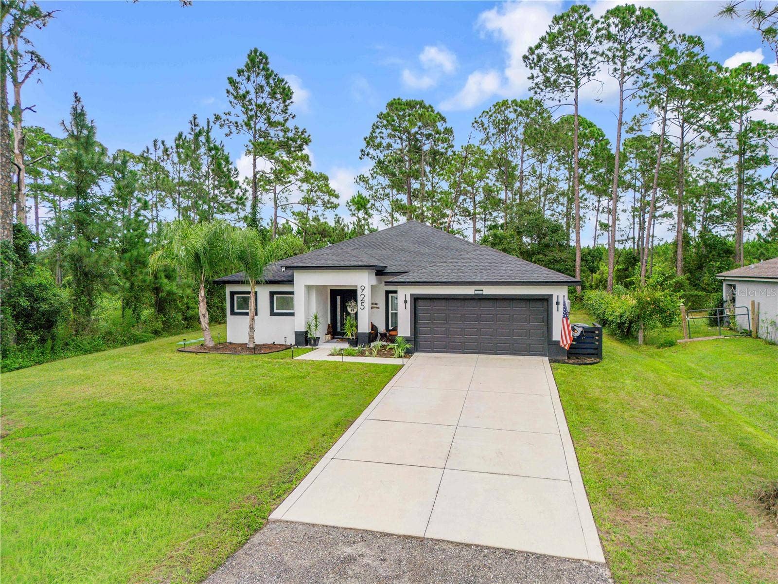 925 11TH AVENUE, Deland, FL 32724 925 11TH AVENUE, Deland, FL 32724