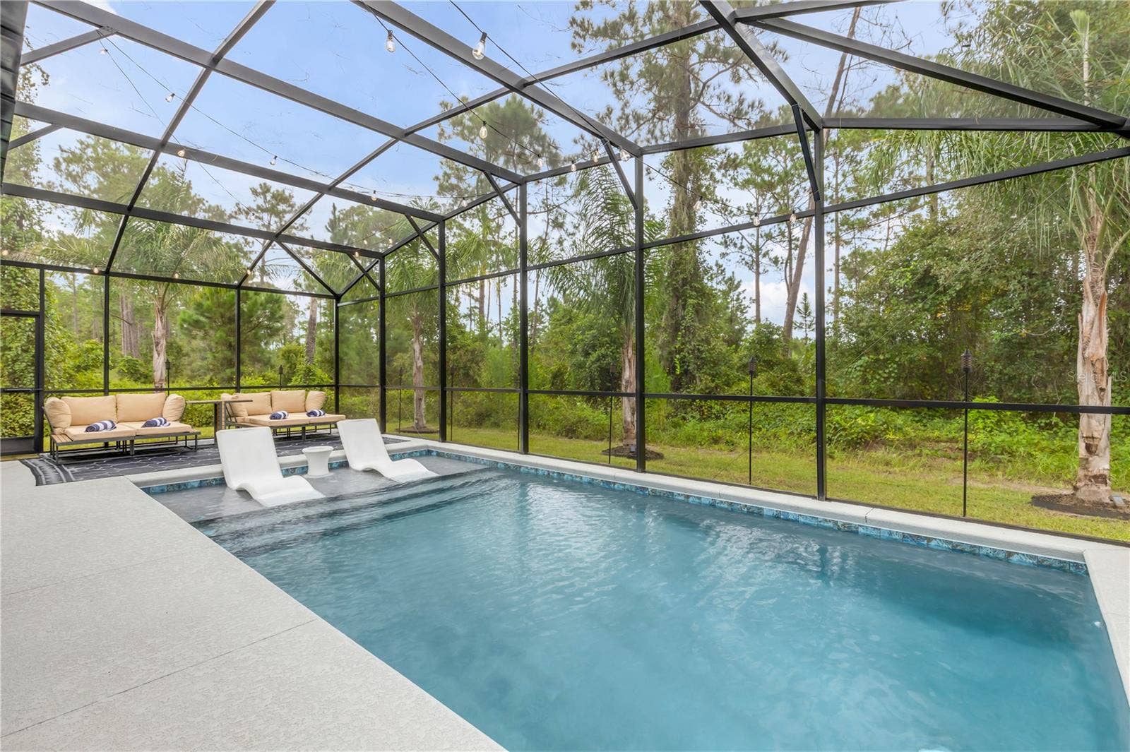 925 11TH AVENUE, Deland, FL 32724 925 11TH AVENUE, Deland, FL 32724