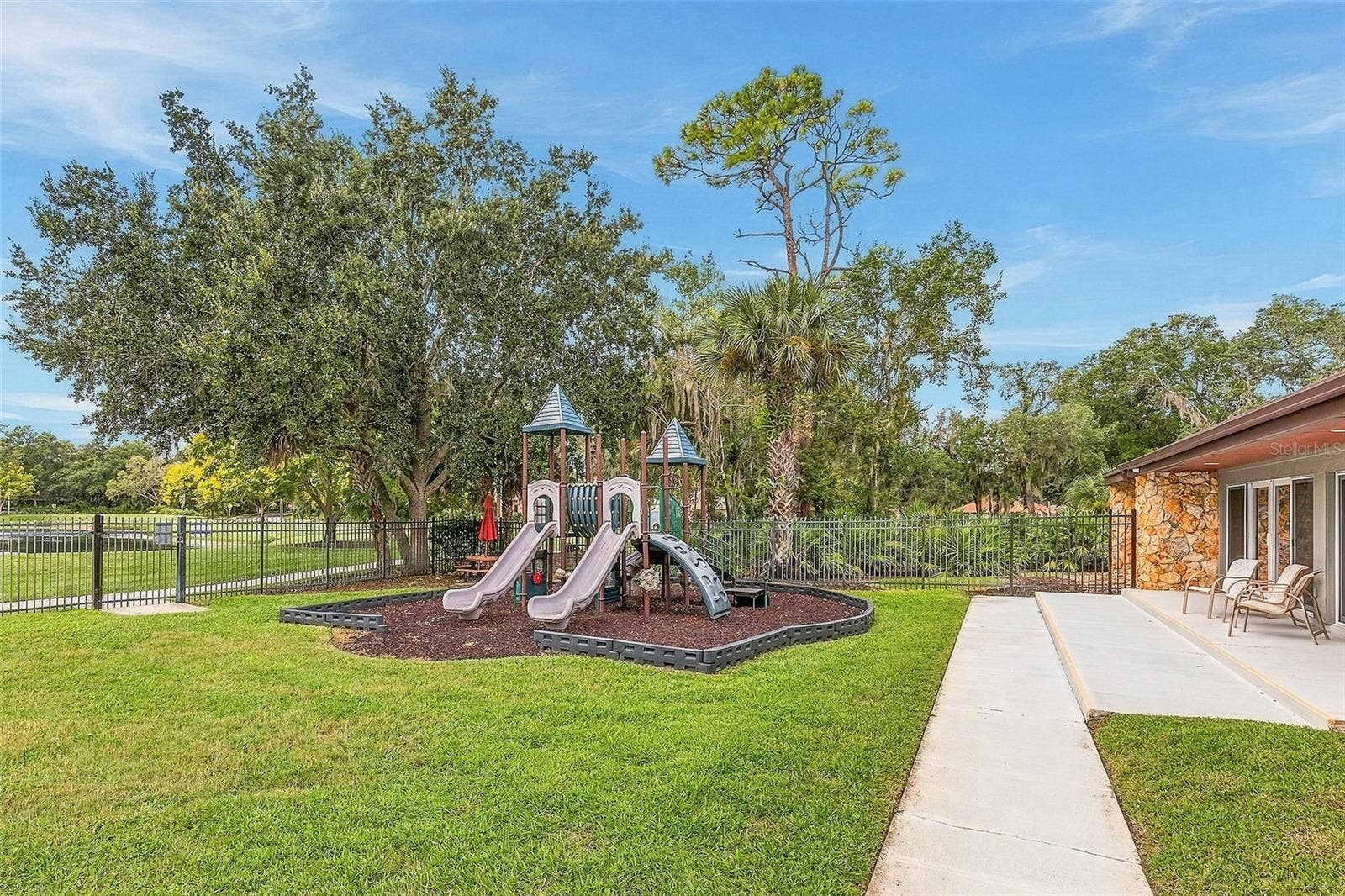 6209 MORNING DRIVE, Port Orange, FL 32127 Children's Play Yard