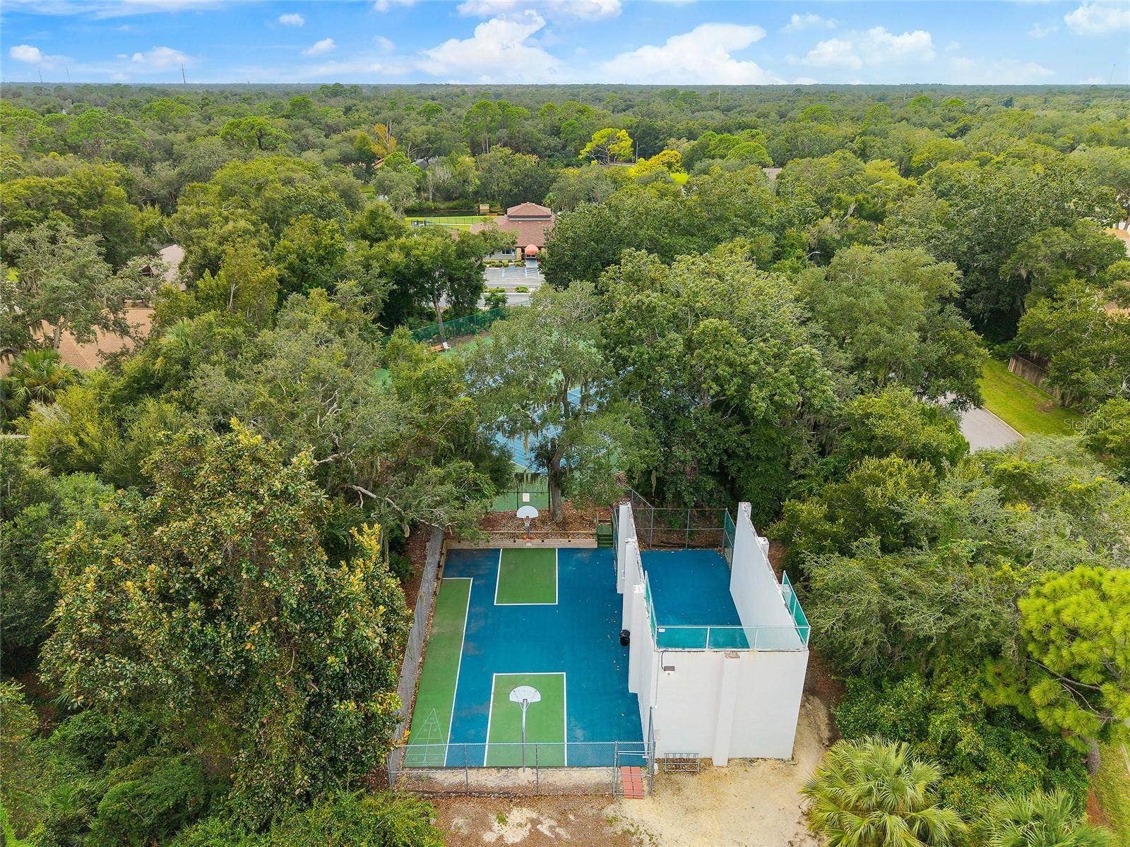 6209 MORNING DRIVE, Port Orange, FL 32127 Children's Play Yard