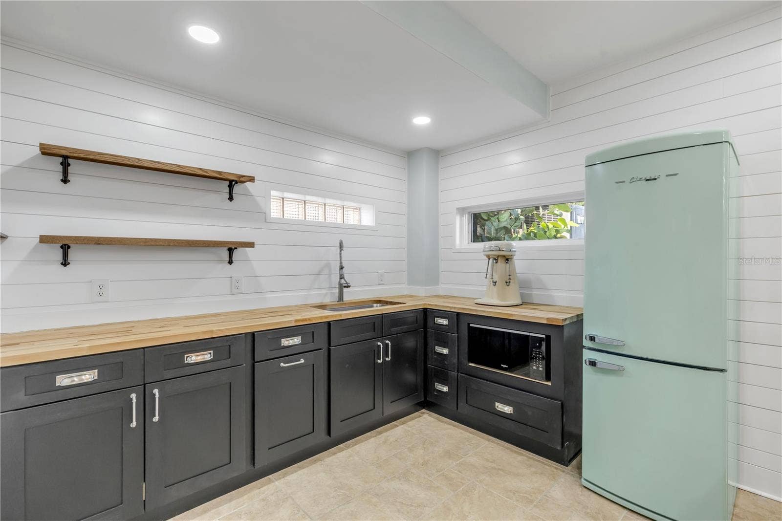 3111 HILL STREET, New Smyrna Beach, FL 32169 3111 HILL STREET, New Smyrna Beach, FL 32169