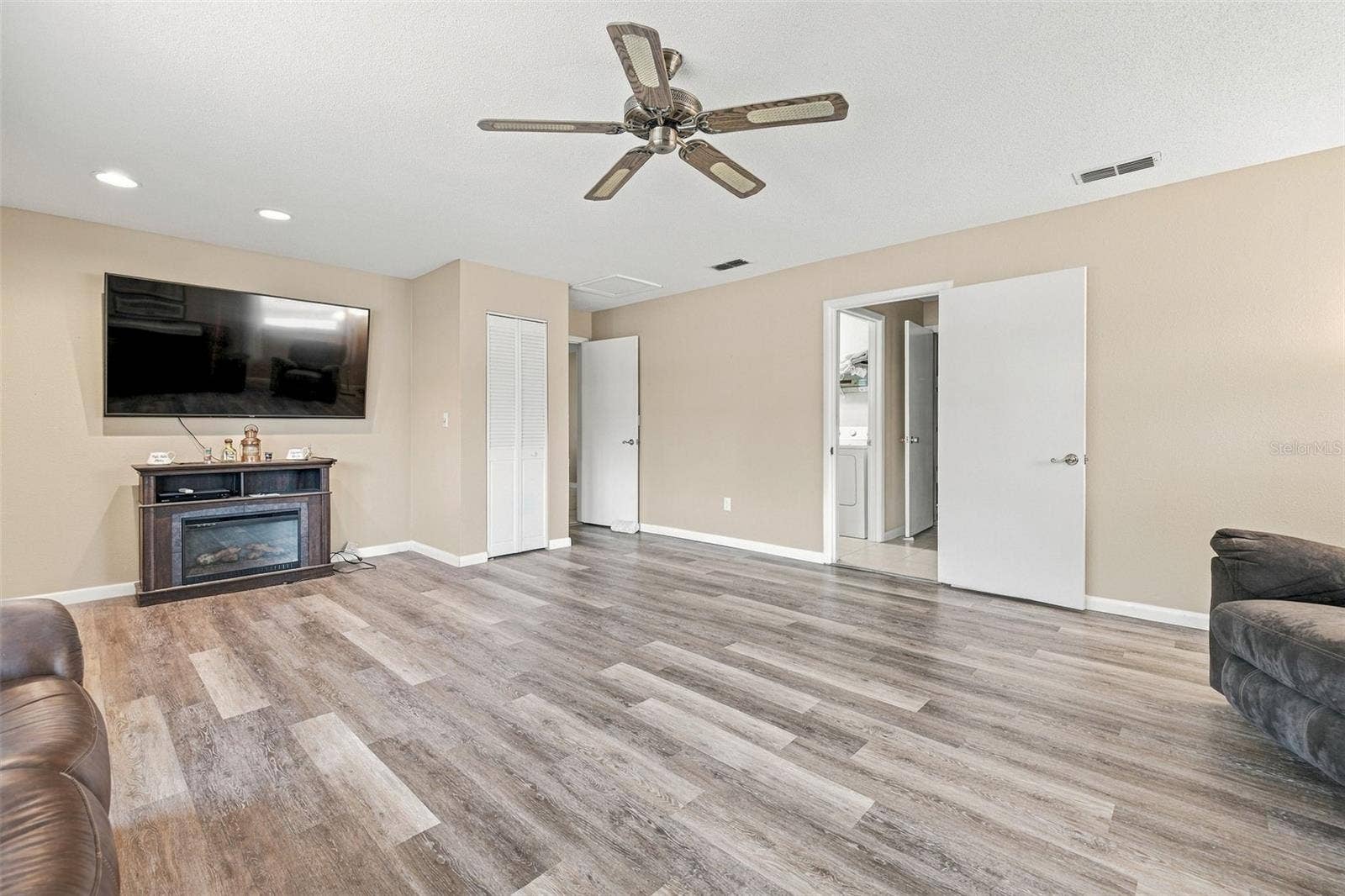 107 N CORY DRIVE, Edgewater, FL 32141