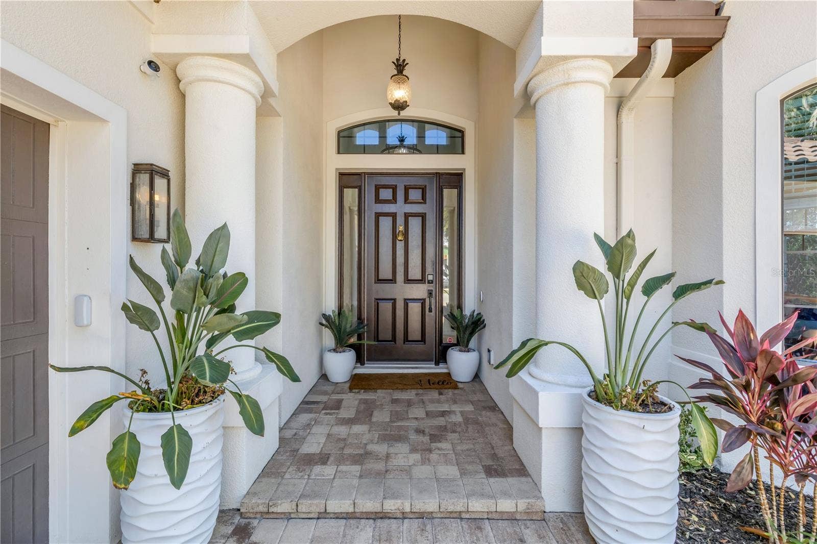 189 ASPEN WAY, Palm Coast, FL 32137 Covered Entry