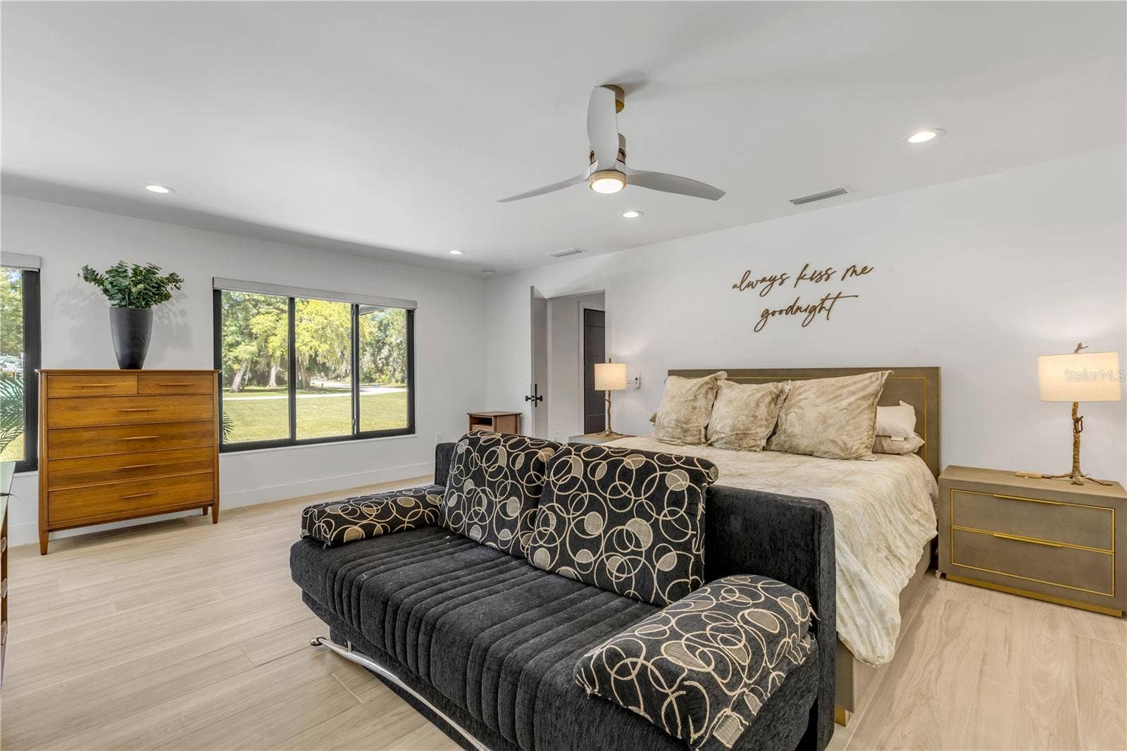 6223 DONNA CIRCLE, Port Orange, FL 32127 6223 DONNA CIRCLE, Port Orange, FL 32127