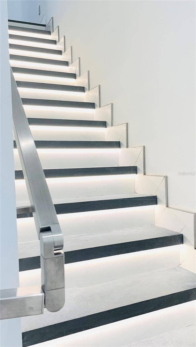 2115 N HALIFAX AVENUE, Daytona Beach, FL 32118 STAIRWELL
