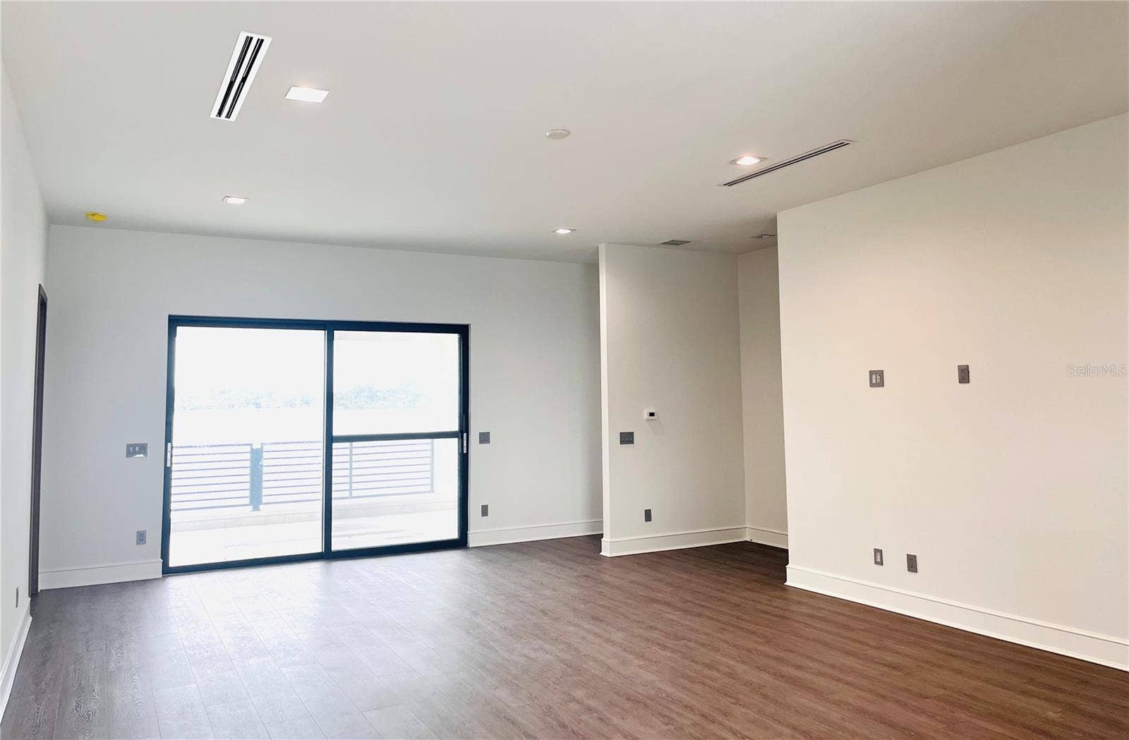 2115 N HALIFAX AVENUE, Daytona Beach, FL 32118 MEDIA ROOM AREA
