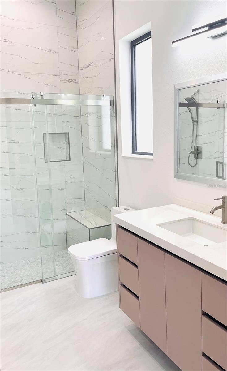 2115 N HALIFAX AVENUE, Daytona Beach, FL 32118 BATHROOM #1